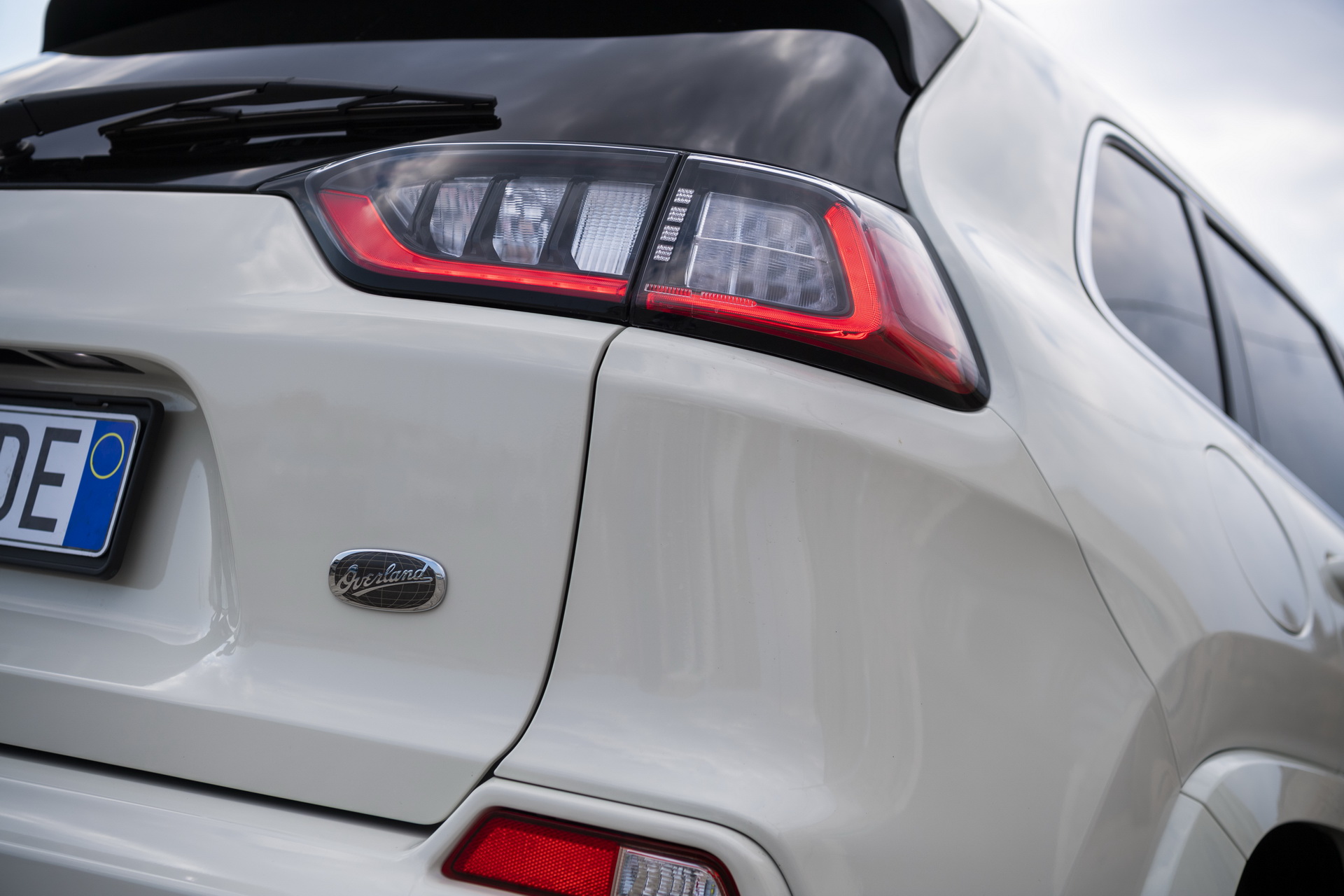 New Jeep Cherokee 2019-53 Europe’s 2019 Jeep Cherokee Gains New 150 PS 2.2L Diesel