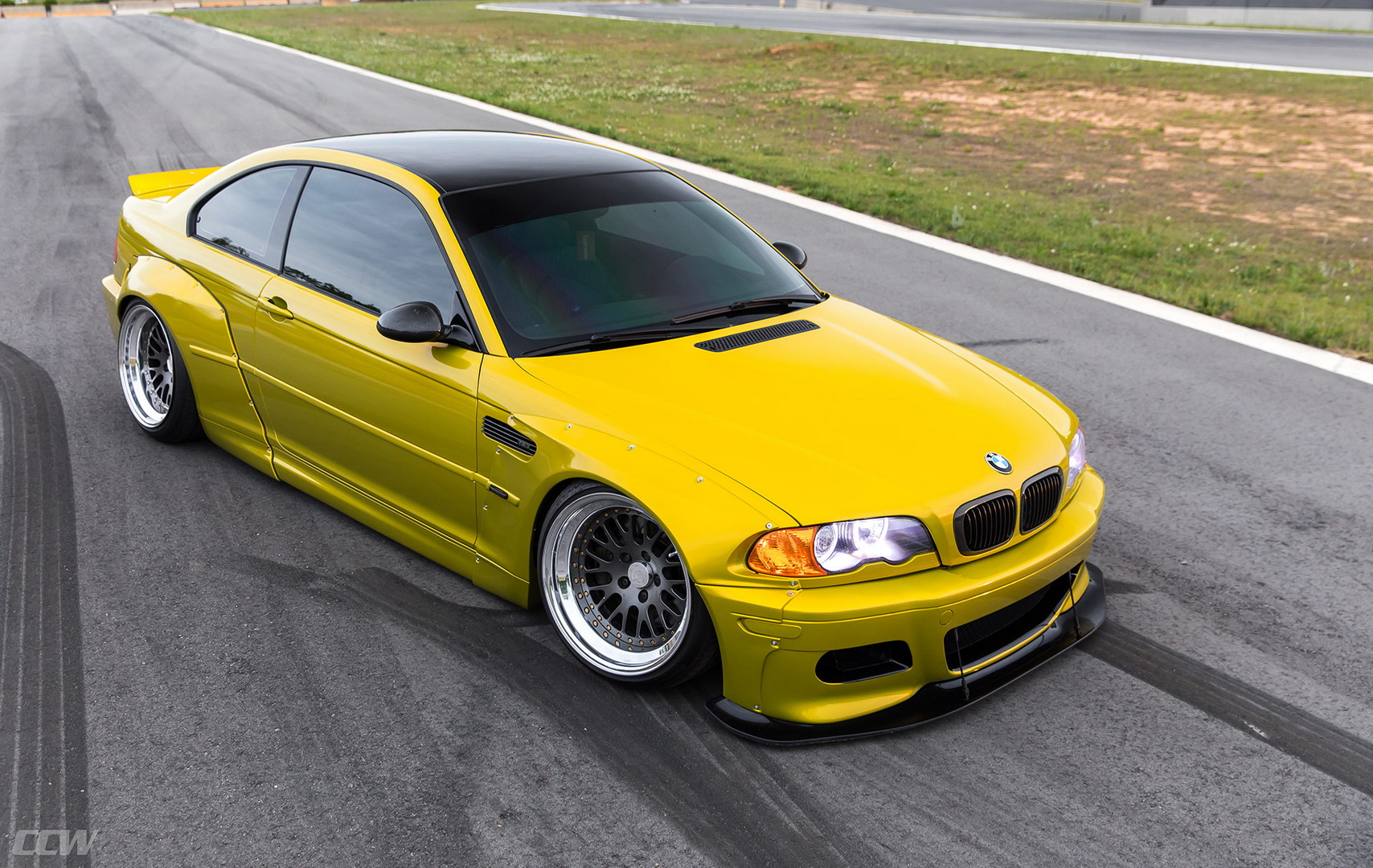 bmw-m3-e46-tuning-13 Slammed BMW M3 E46 With Wide Body Kit Won’t Please The Purists