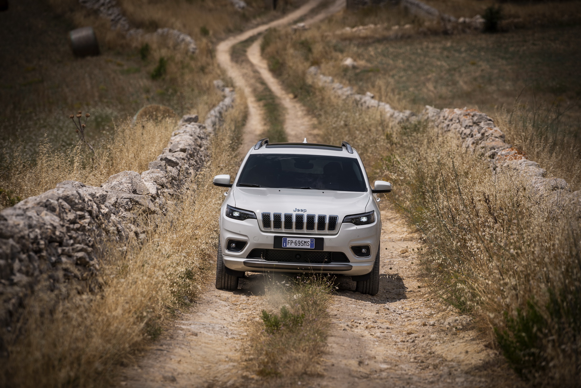 New Jeep Cherokee 2019-33 Europe’s 2019 Jeep Cherokee Gains New 150 PS 2.2L Diesel
