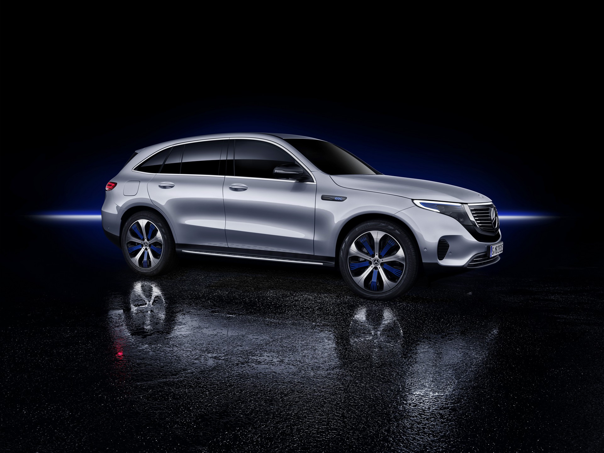 Mercedes-EQC-3 Mercedes Enters The Electric Era With All-New EQC Crossover