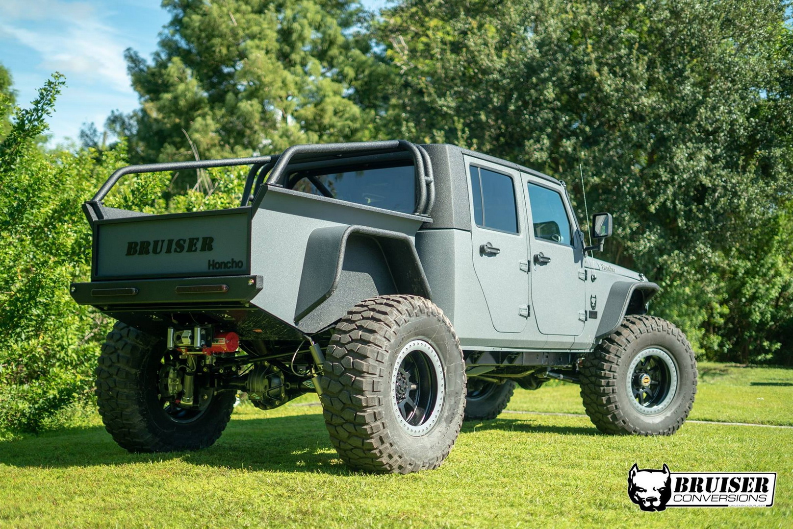 jeep-wrangler-honcho-bruiser-conversions-12 Bruiser Honcho Is One Hardcore Jeep Wrangler That Ain’t Afraid Of Anything