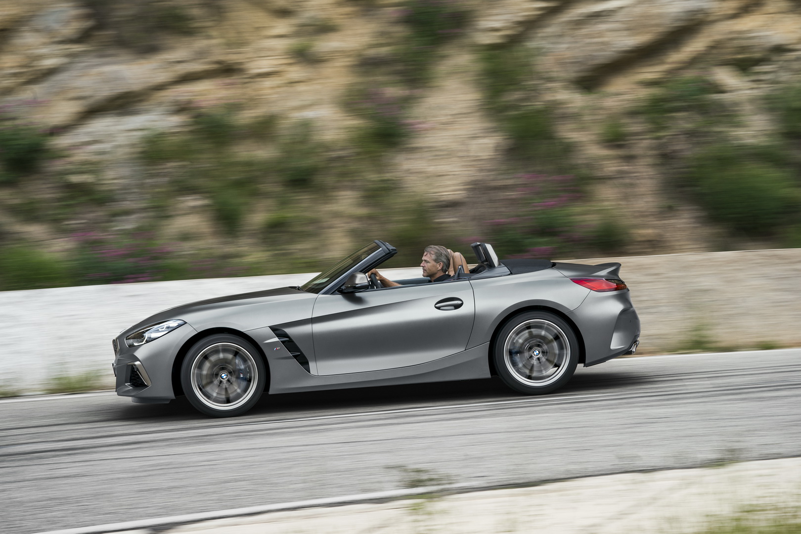 2019-bmw-z4-14 BMW’s Paris Auto Show Lineup Announced, Includes New Z4, 8-Series Models