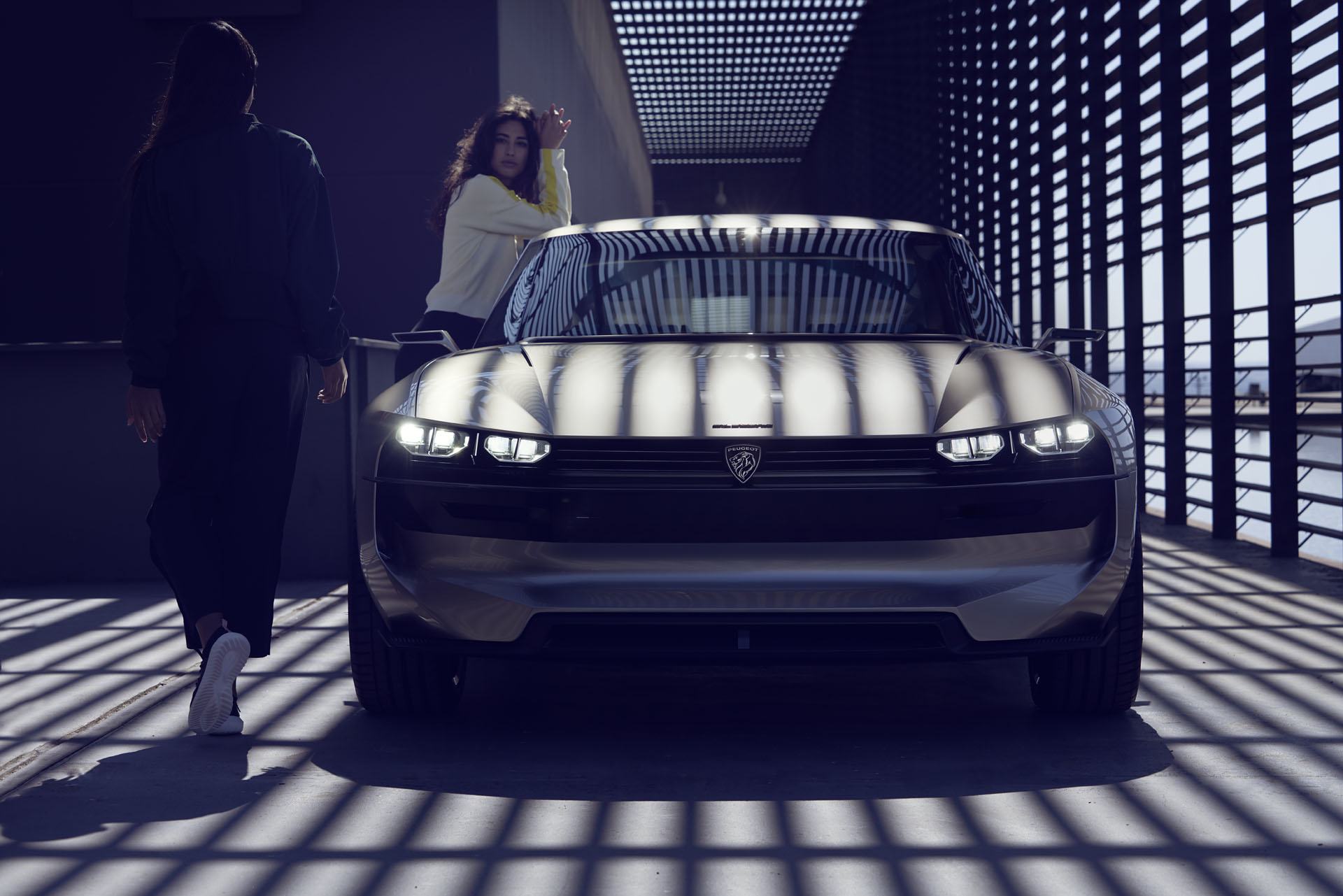 PEUGEOT_e-LEGEND_1809HEME408 Peugeot e-Legend Concept Takes Retro Design Into The Future In Paris