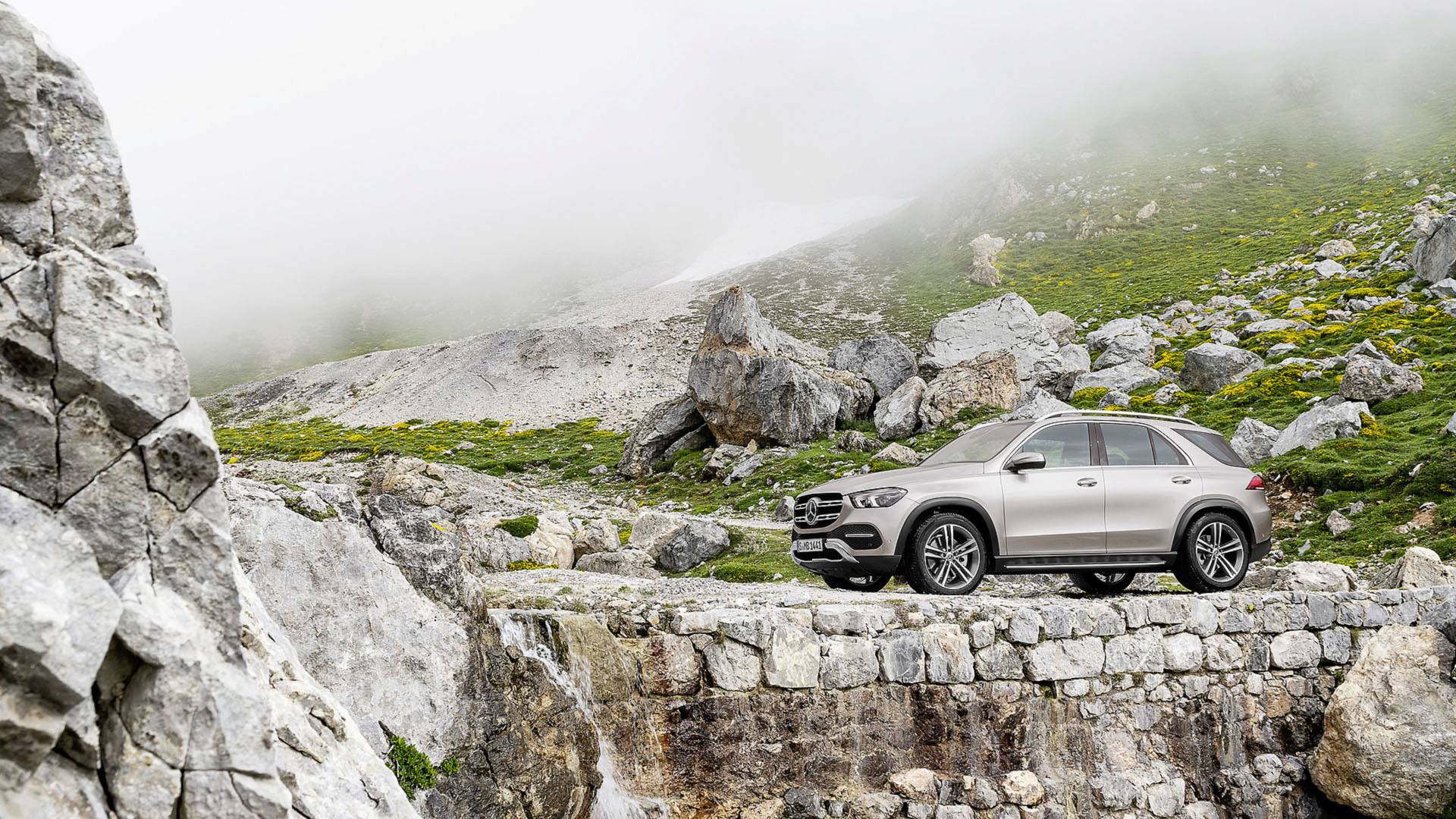 Mercedes-Benz-GLE-14 2019 Mercedes-Benz GLE Is Here With More Space, New Tech And Looks