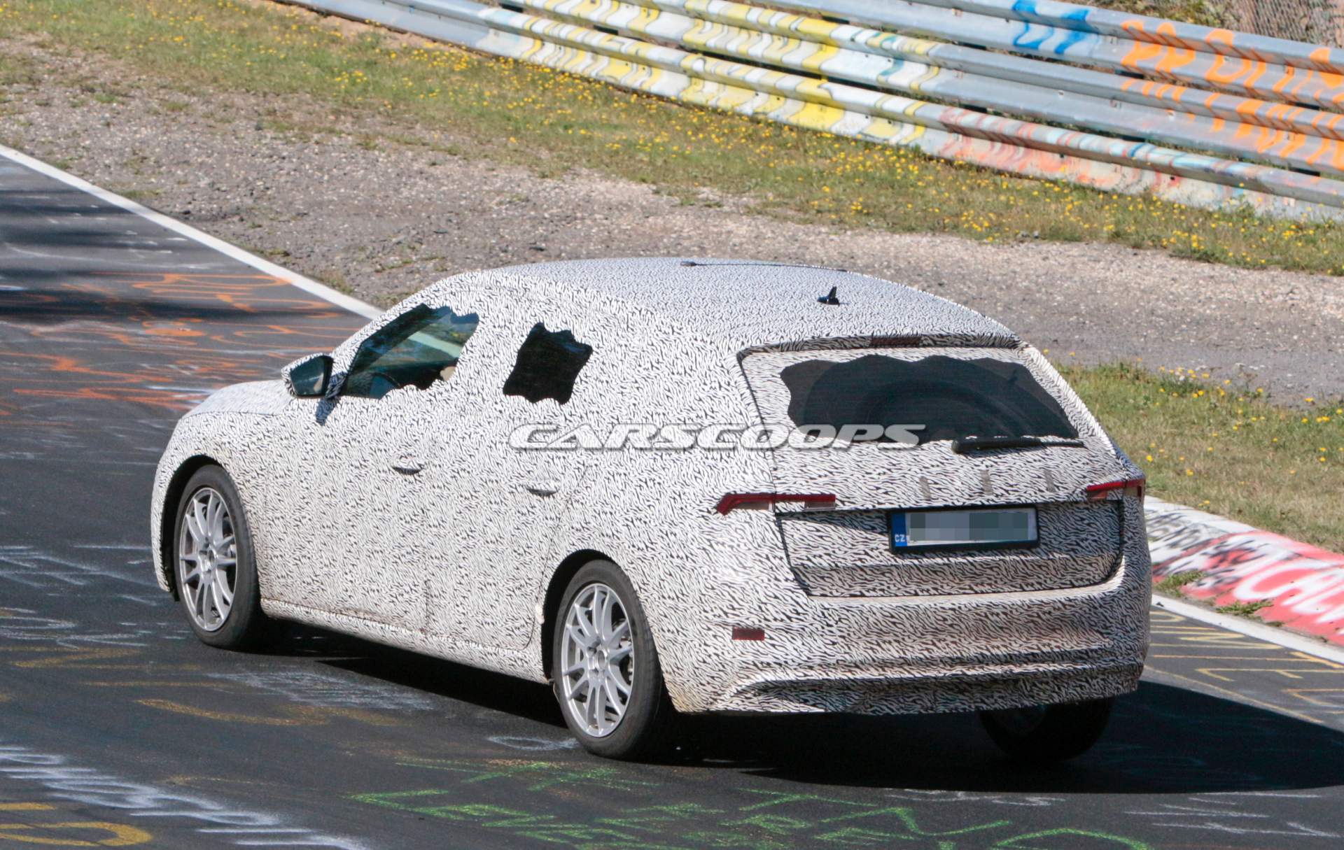 2019-Skoda-Rapid-Spaceback-spy-shots-46 2019 Skoda Rapid Spaceback Makes Spy Debut At The Nürburgring