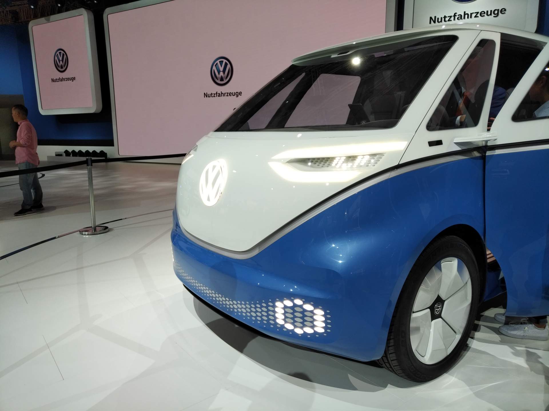 VW-ID-Buzz-Cargo-Concept-at-Hannover-CV-Show-23 VW I.D. Buzz Cargo Concept Previews All-Electric Van With 550Km Range