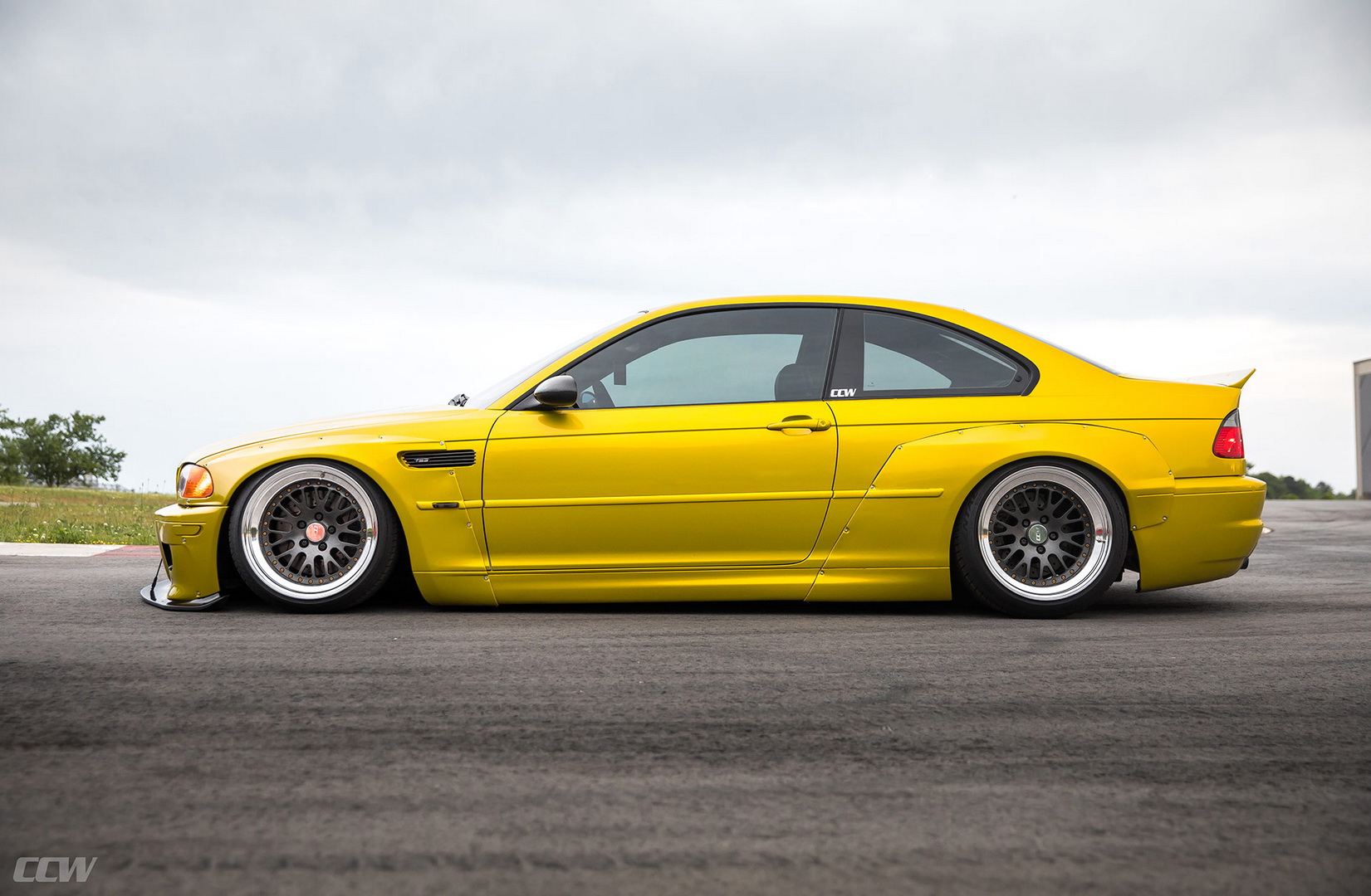 bmw-m3-e46-tuning-9 Slammed BMW M3 E46 With Wide Body Kit Won’t Please The Purists
