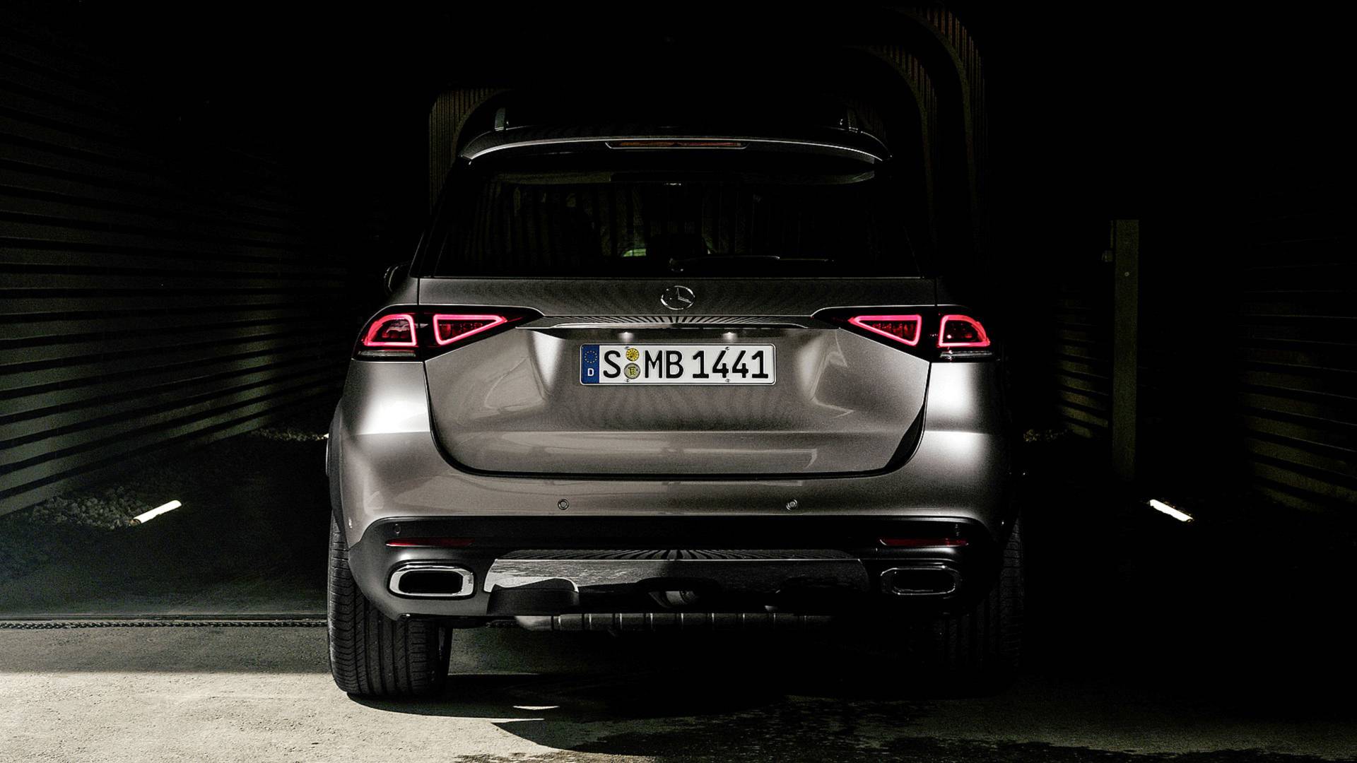 Mercedes-Benz-GLE-37 2019 Mercedes-Benz GLE Is Here With More Space, New Tech And Looks