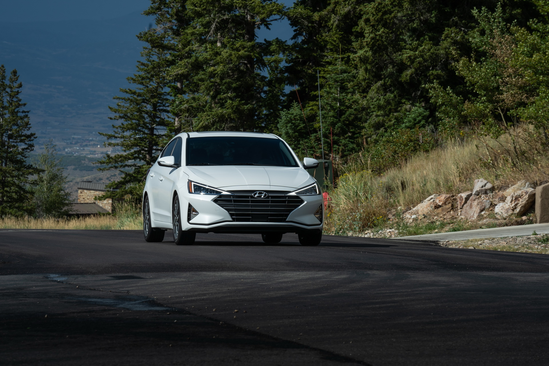 2019-Hyundai-Elantra-15 Updated 2019 Hyundai Elantra Goes On Sale, Priced From $17,985