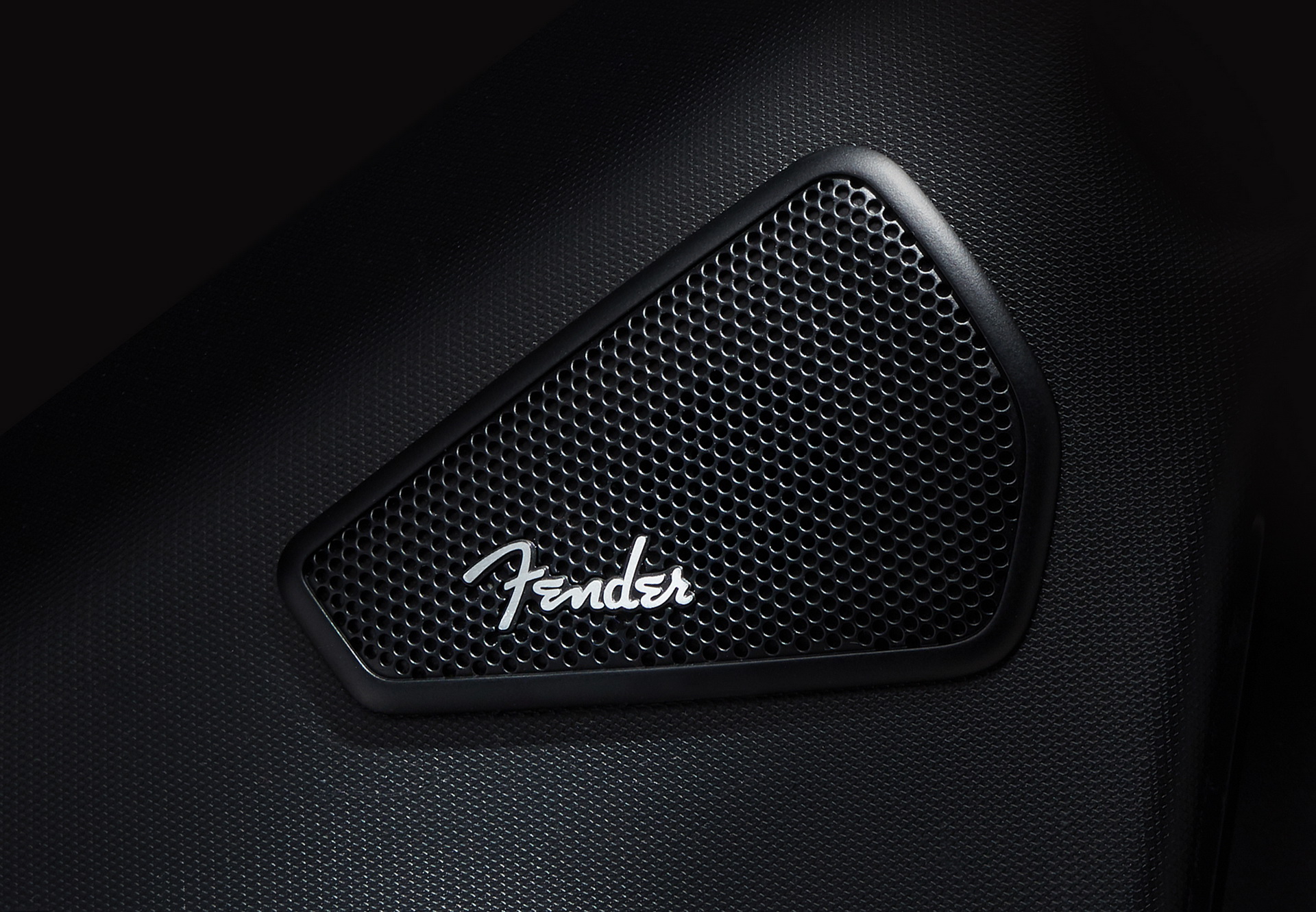 nissan-titan-fender-sound-system-panasonic-8 2019 Nissan Titan Will Rock You With Fender Premium Sound System