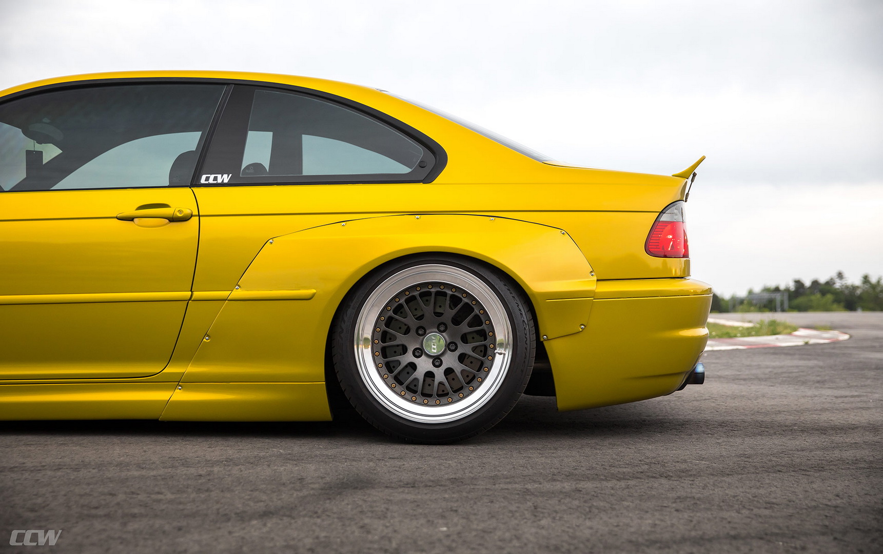 bmw-m3-e46-tuning-11 Slammed BMW M3 E46 With Wide Body Kit Won’t Please The Purists