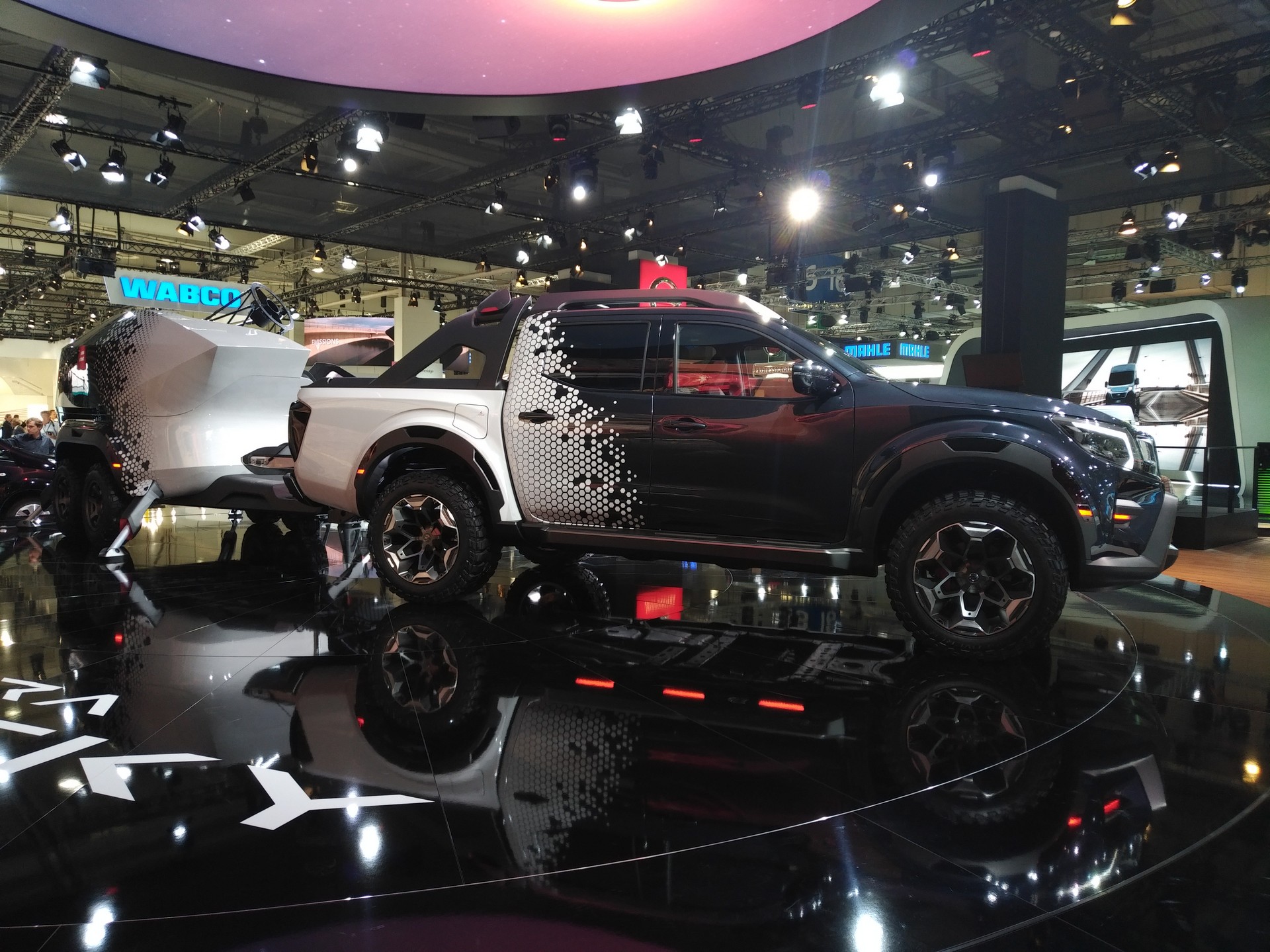 Navara Dark Sky concept-50 Nissan Navara Dark Sky Concept Packs Plenty Of Star Power Thanks Its To Observatory-Class Telescope