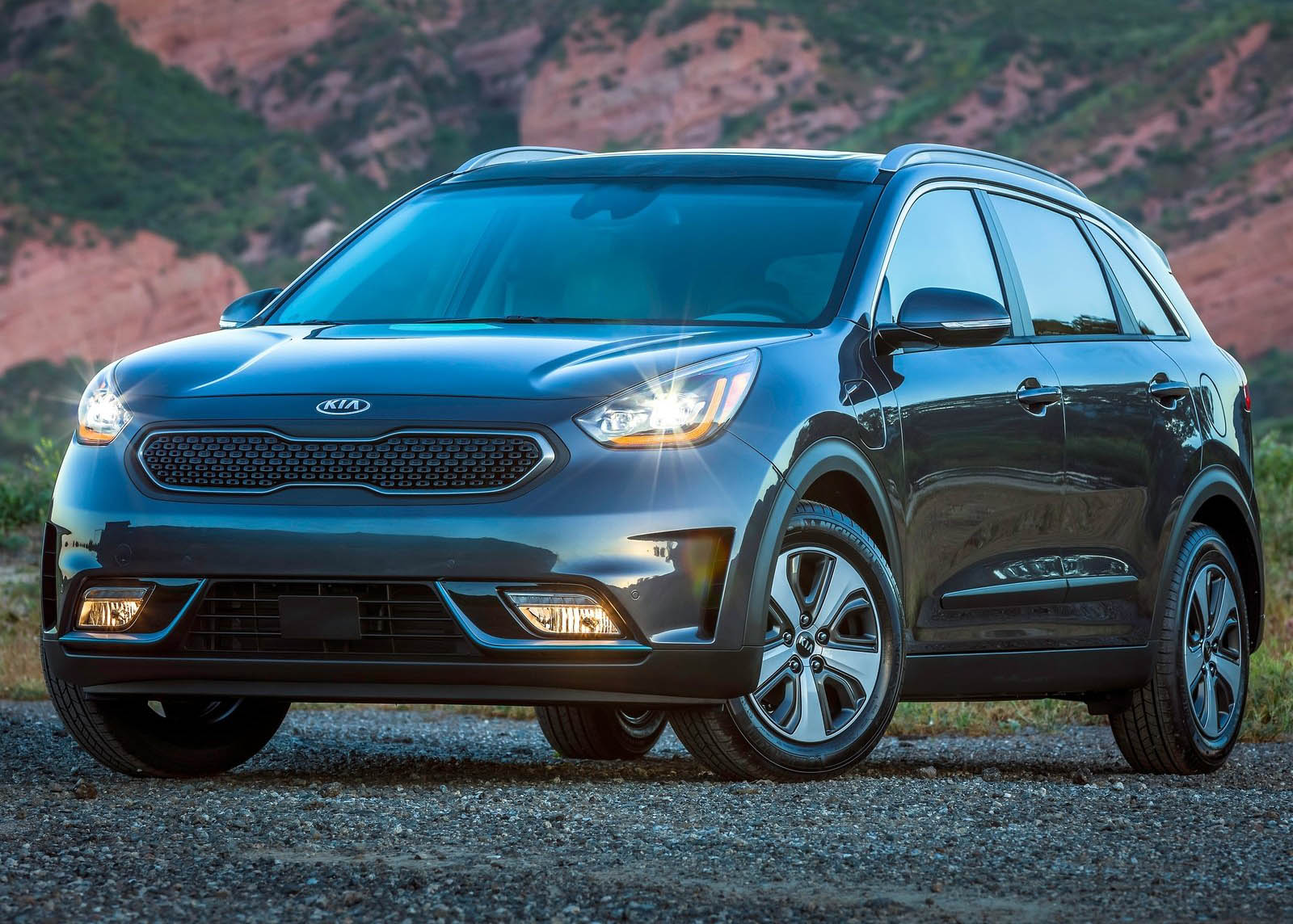Kia-Niro_Plug-In_Hybrid-2018-1600-01 Here Are All The Contenders For 2019 World Car Of The Year