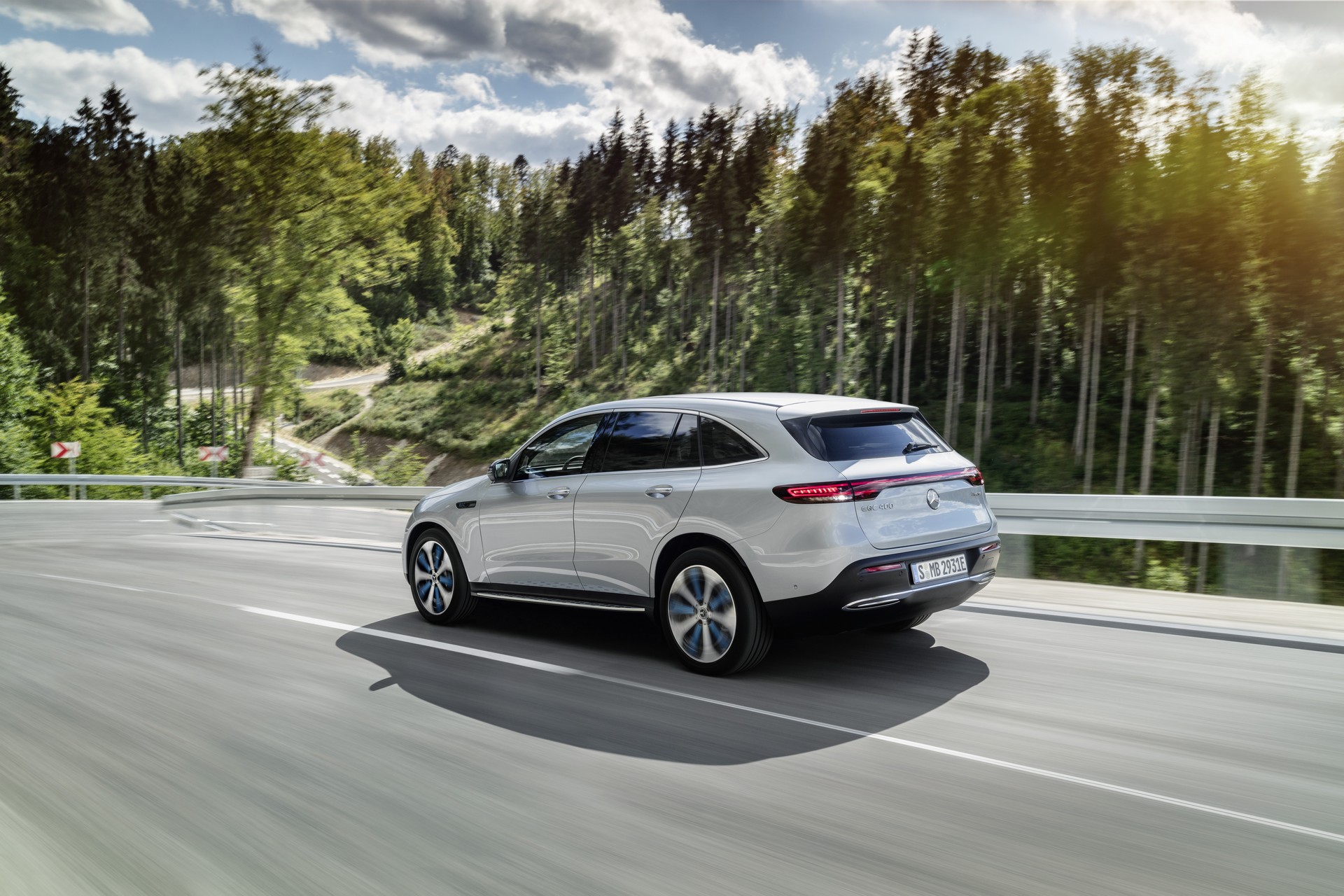 Mercedes-EQC-45 Mercedes Enters The Electric Era With All-New EQC Crossover
