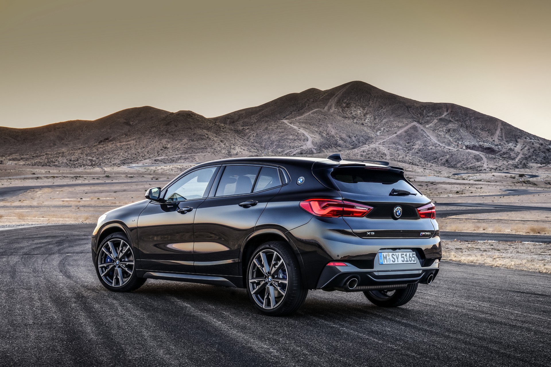 BMW X2 M35i-6 2019 BMW X2 M35i Combines 302 HP With A Hatchback-Like Body
