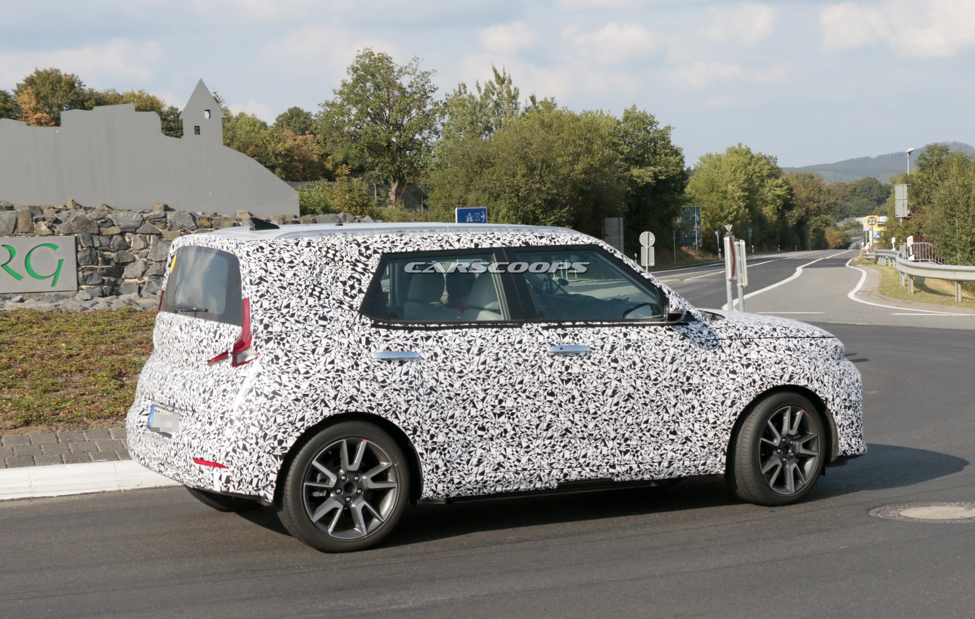 2020-kia-soul-ev-spy-less-cladding-6 2020 Kia Soul And Soul EV Set For A Los Angeles Debut