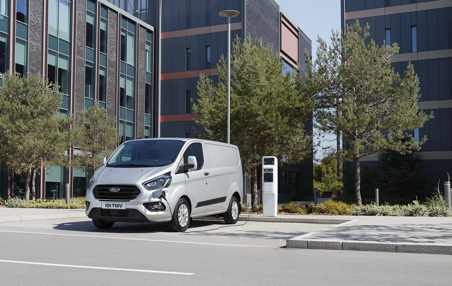 ford-all-new-transit-two-tonne-custom-connect-18 Ford Unveils All-New Transit Two-Tonne, Connect And Custom Vans