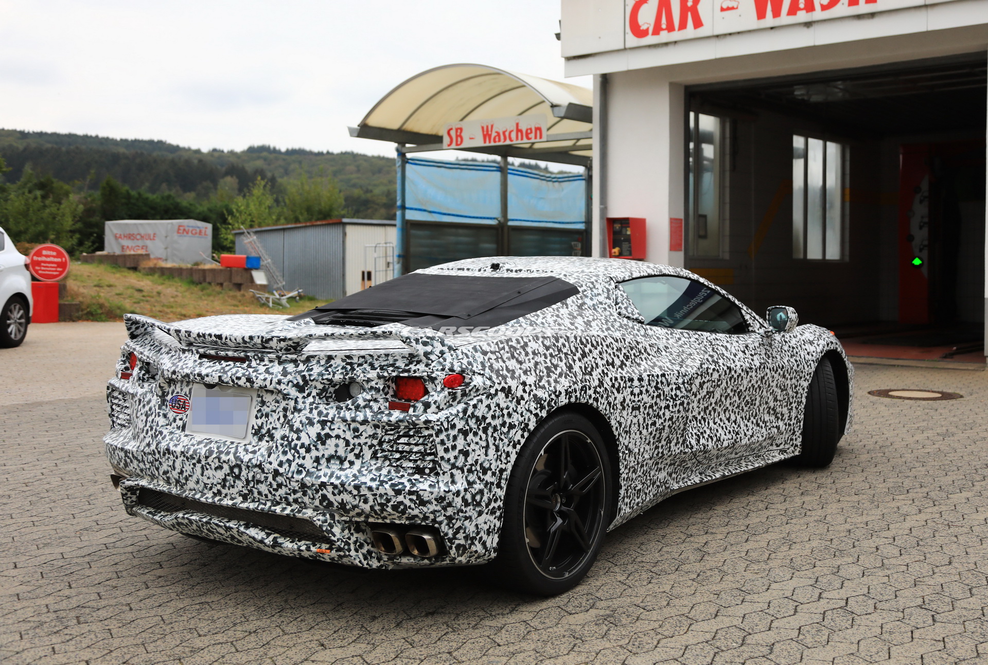 2020-Corvette-Mid-Engine-Carscoops15 2020 Corvette C8 Features Vented Engine Cover For Improved Cooling