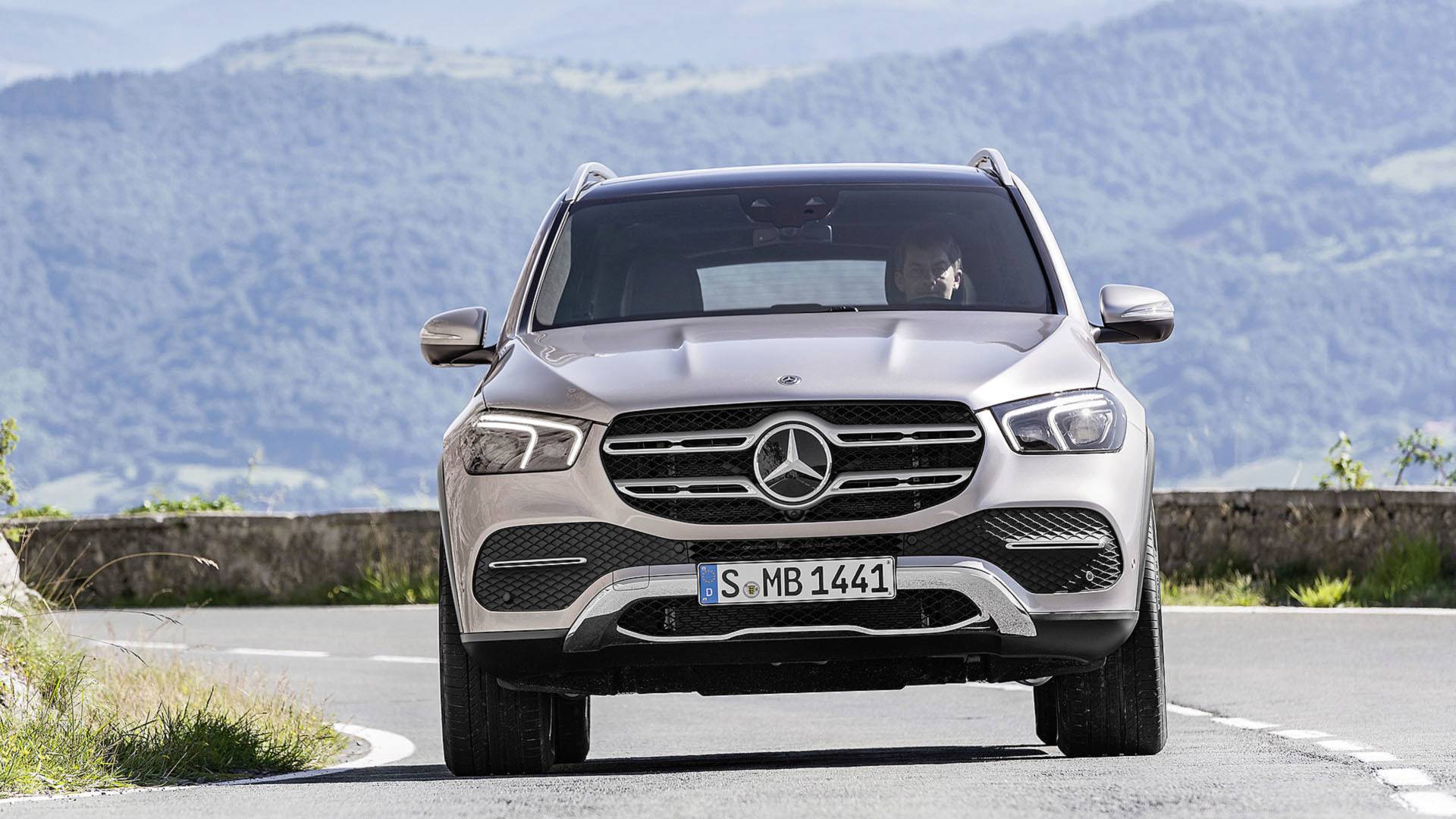Mercedes-Benz-GLE-22 2019 Mercedes-Benz GLE Is Here With More Space, New Tech And Looks