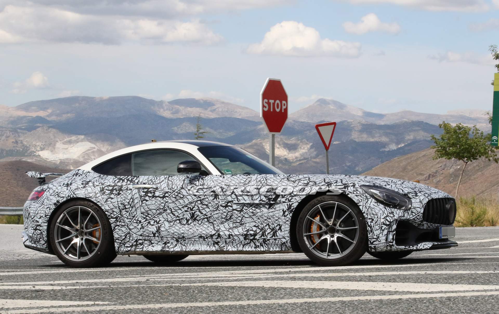 Mercedes-AMG-GT-R-prototype-spy-shots-13 Louder Mercedes-AMG GT R Prototype Spied With New Exhausts, What Is It?