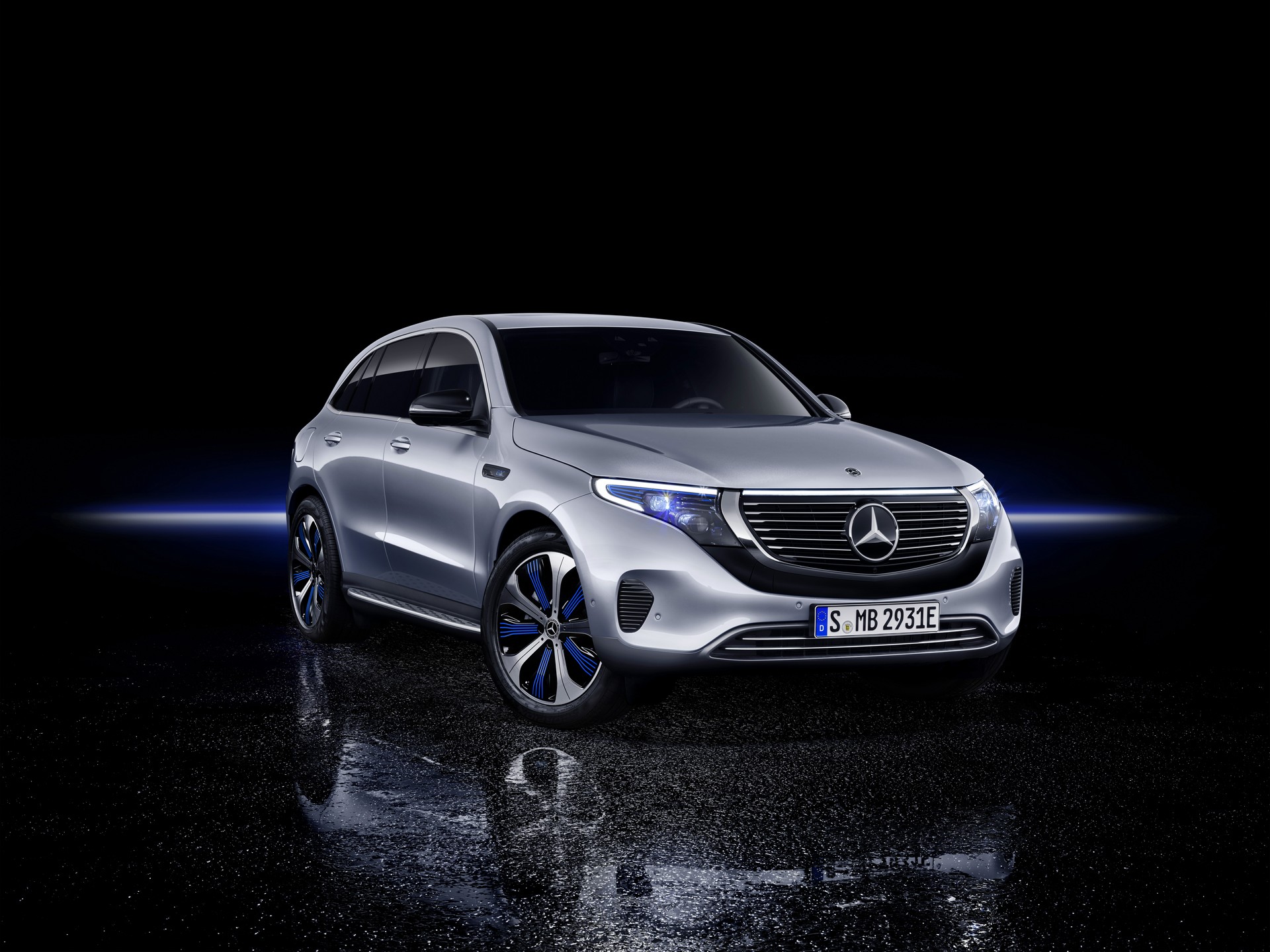 Mercedes-EQC-22 Mercedes Enters The Electric Era With All-New EQC Crossover