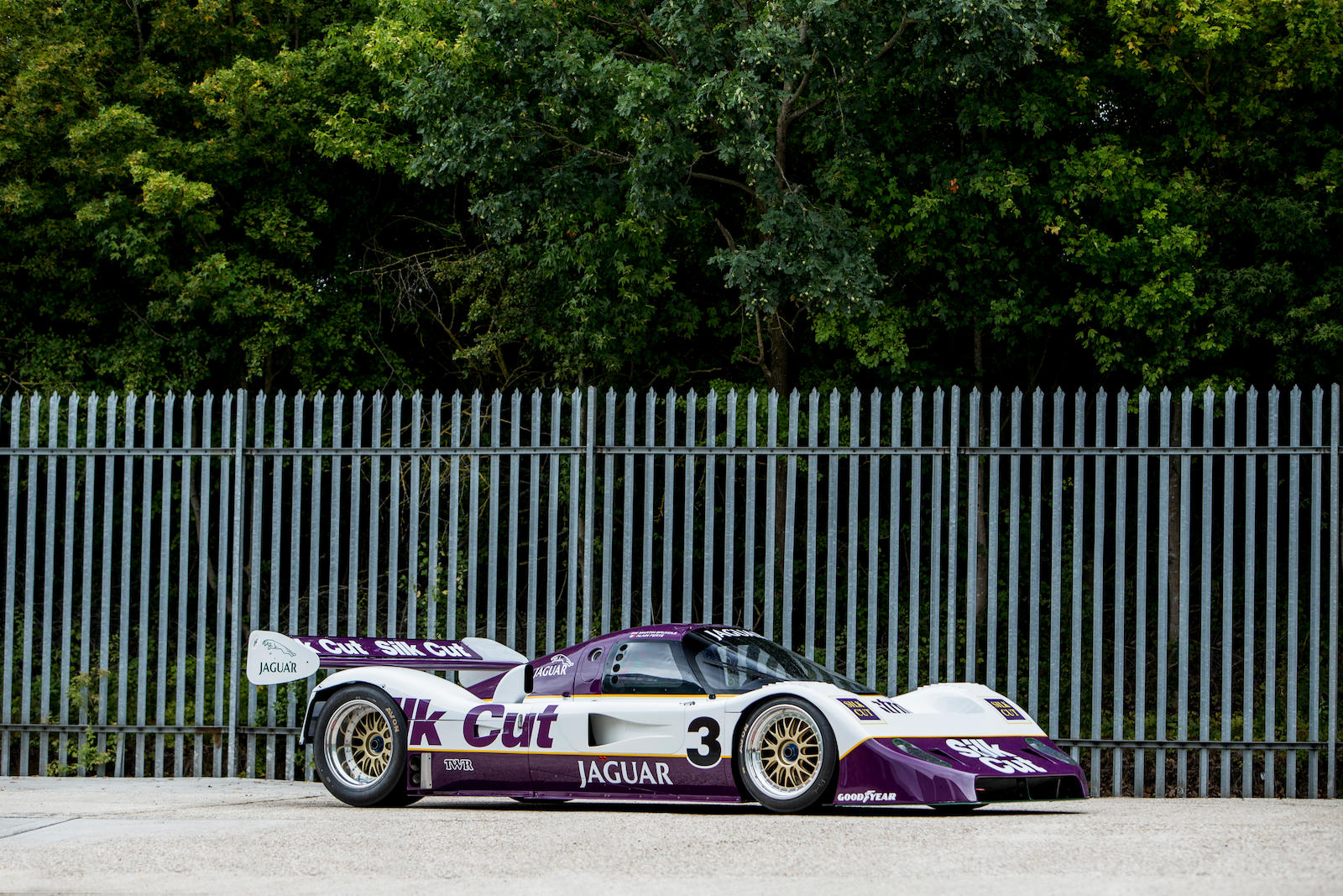 1990-JAGUAR-XJR11-1 Never Mind The XJ220, We’d Rather Have This Jaguar XJR-11 Group C Racer