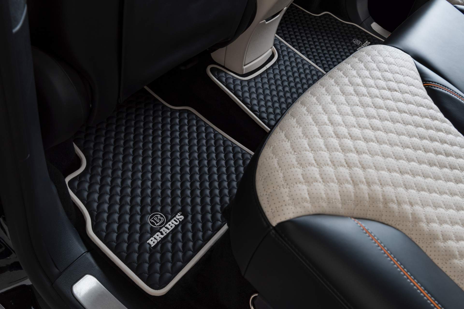 Brabus-700-Widestar-based-on-Mercedes-AMG-G63-45 New Brabus 700 Widestar Is What Stock Mercedes-AMG G63s Dream Of Becoming