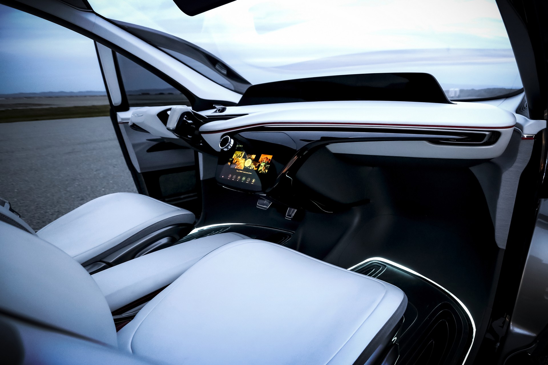 Chrysler Portal Concept-16 Chrysler Portal Concept Reportedly Going Into Production In 2020