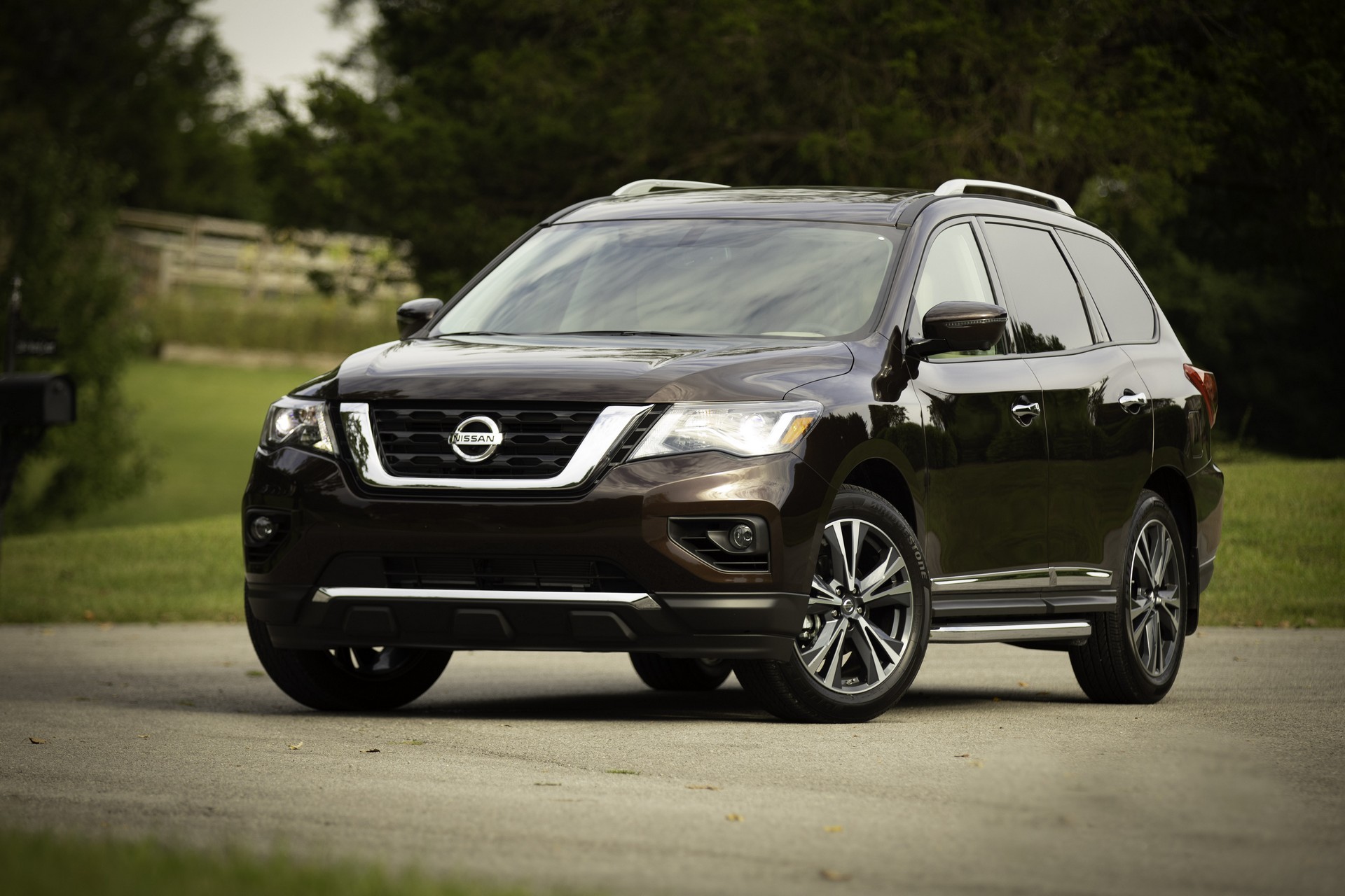 2019-Nissan-Pathfinder-14 2019 Nissan Pathfinder Arrives With Newly Standard Driver Assistance Systems