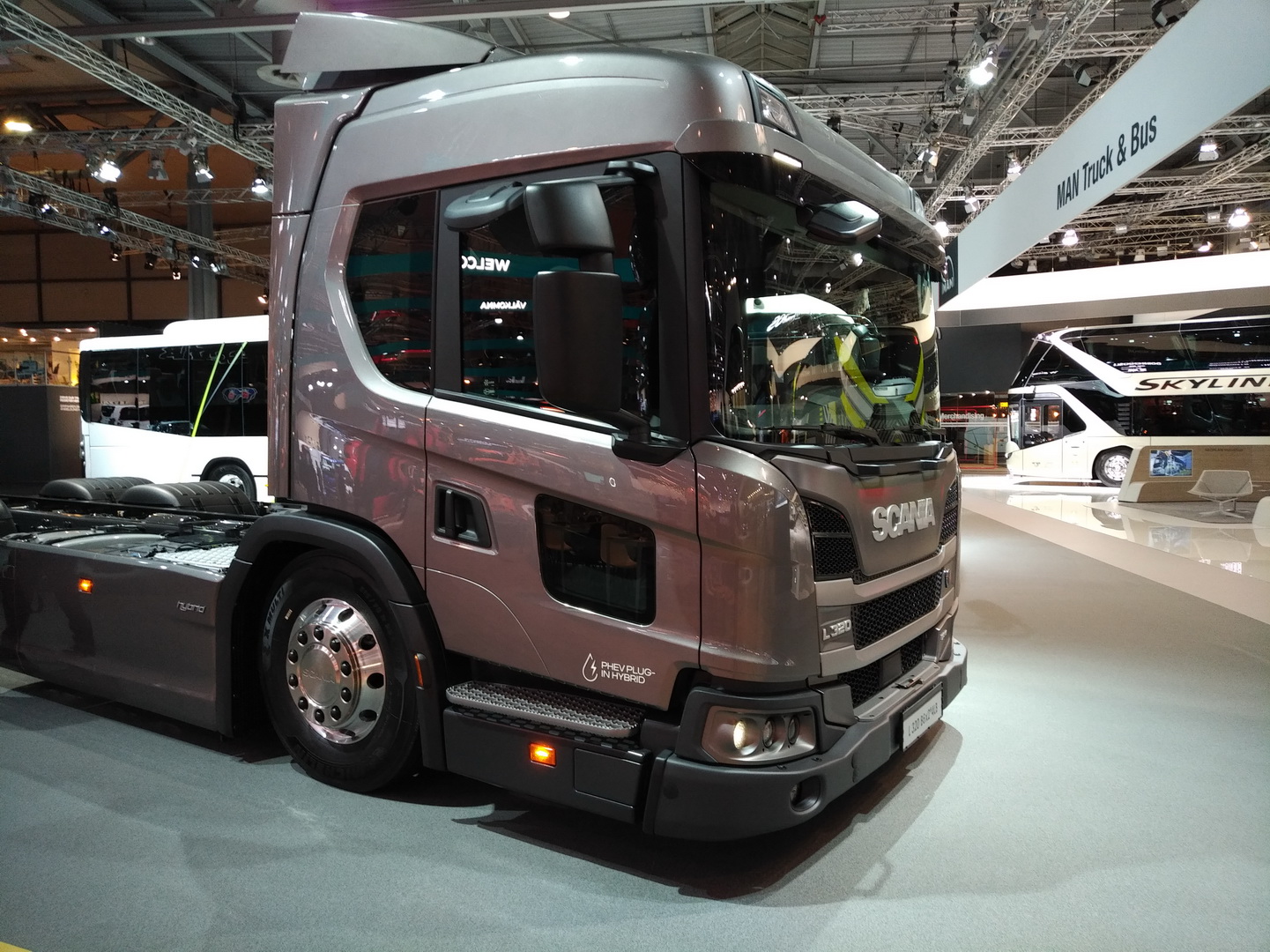 traton-group-2018-iaa-85 VW Truck & Bus Becomes TRATON Group, Wants To Revolutionize Global Transportation