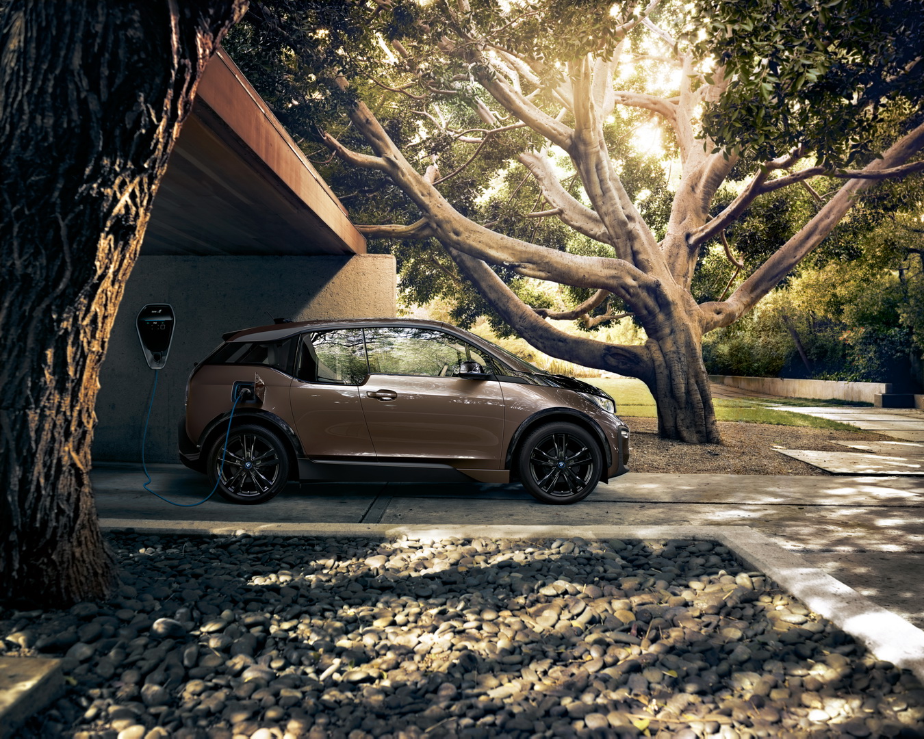 2019-bmw-i3-27 2019 BMW i3 Gets A Larger Capacity Battery, 260 Km Range In Everyday Driving