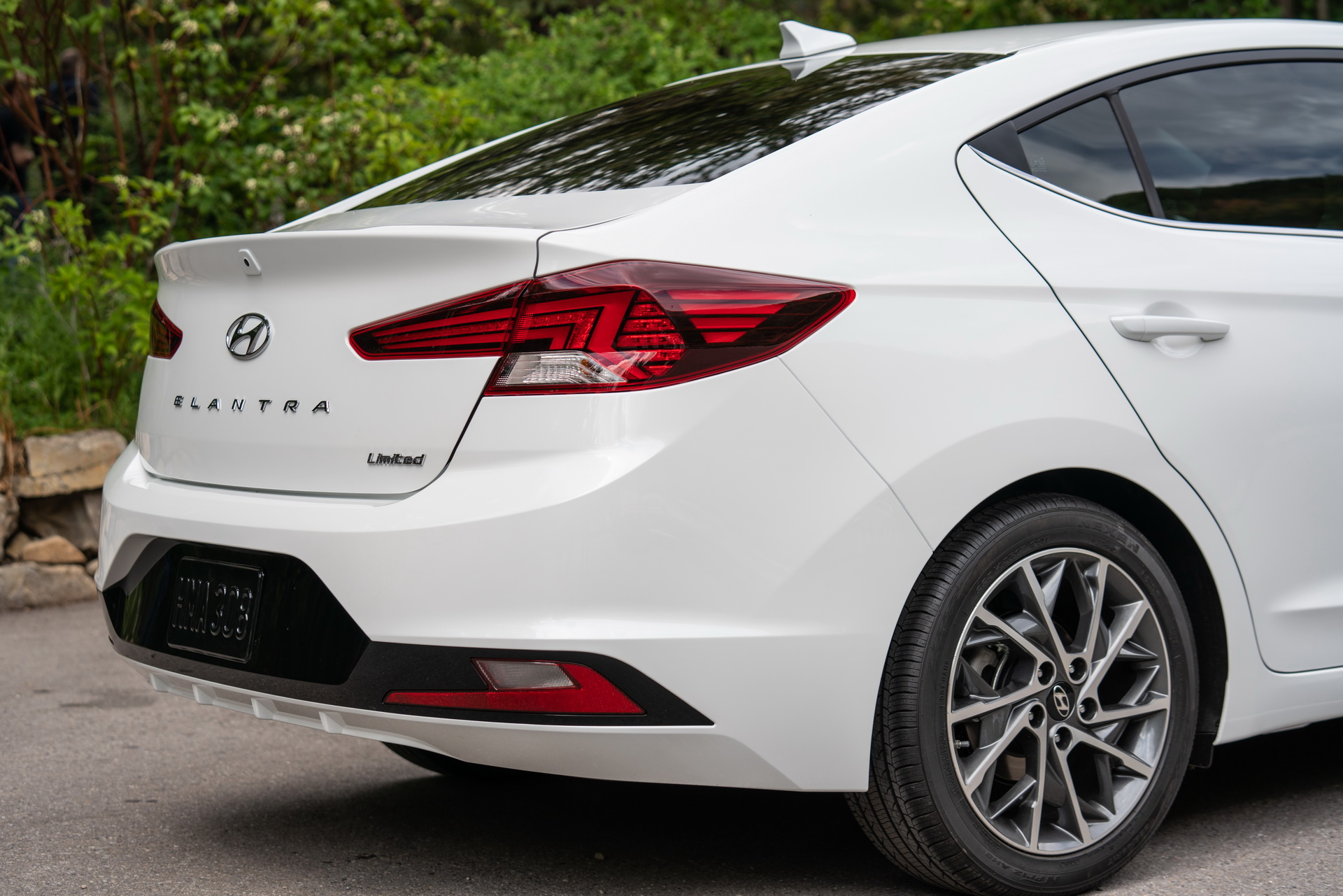 2019-Hyundai-Elantra-09 Updated 2019 Hyundai Elantra Goes On Sale, Priced From $17,985
