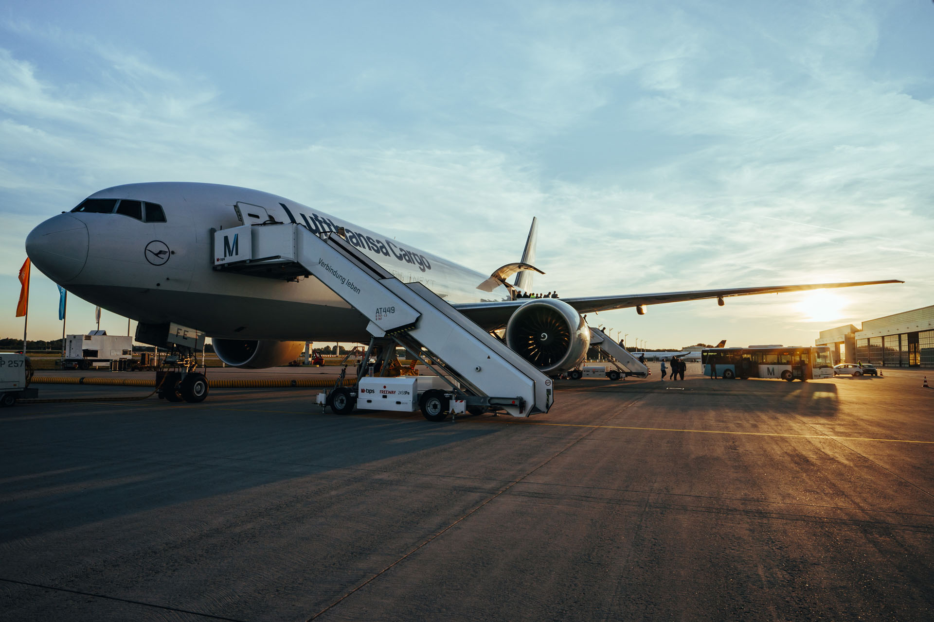 bmw-vision-inext-052 BMW Vision iNext Shows The Way Forward For A New Electric SUV