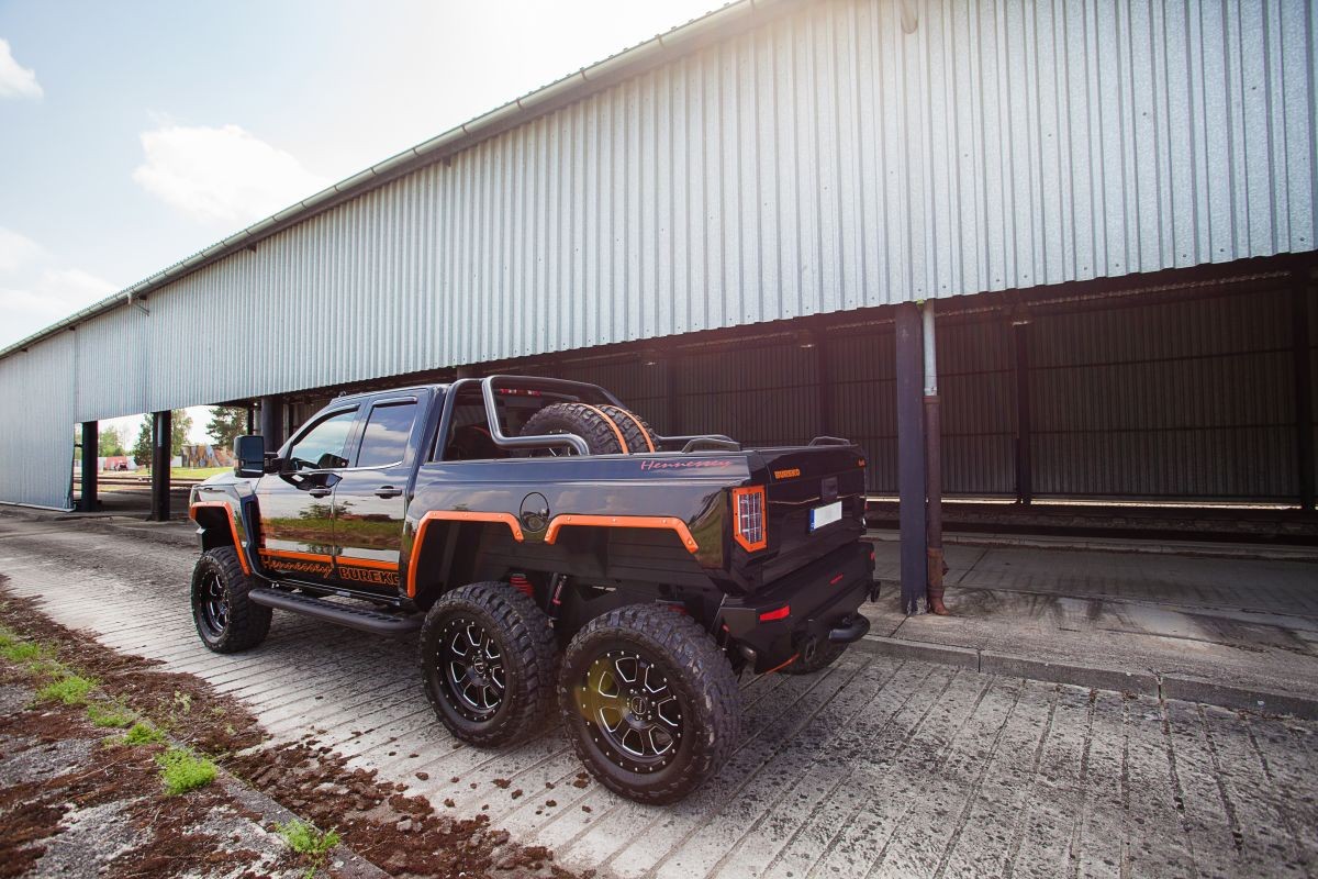 Bureko-6x6-based-on-Chevrolet-Silverado-44 Chevy Silverado Goes To Czech Republic, Returns As The Brutal Bureko 6×6