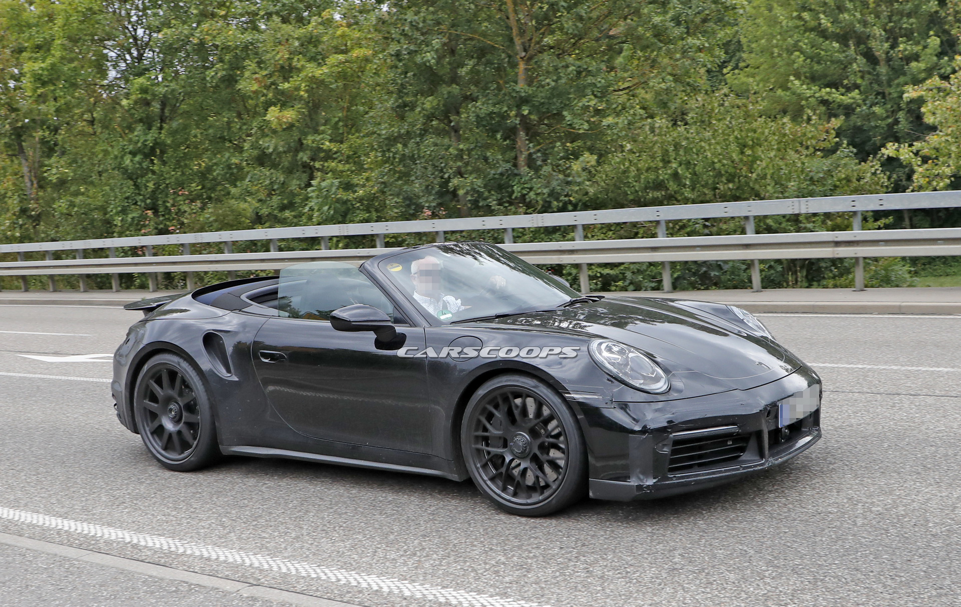 porsche-911-turbo-cabrio-top-down-spy-6 2020 Porsche 911 Turbo Cabrio Kisses Summer Goodbye With Top Down