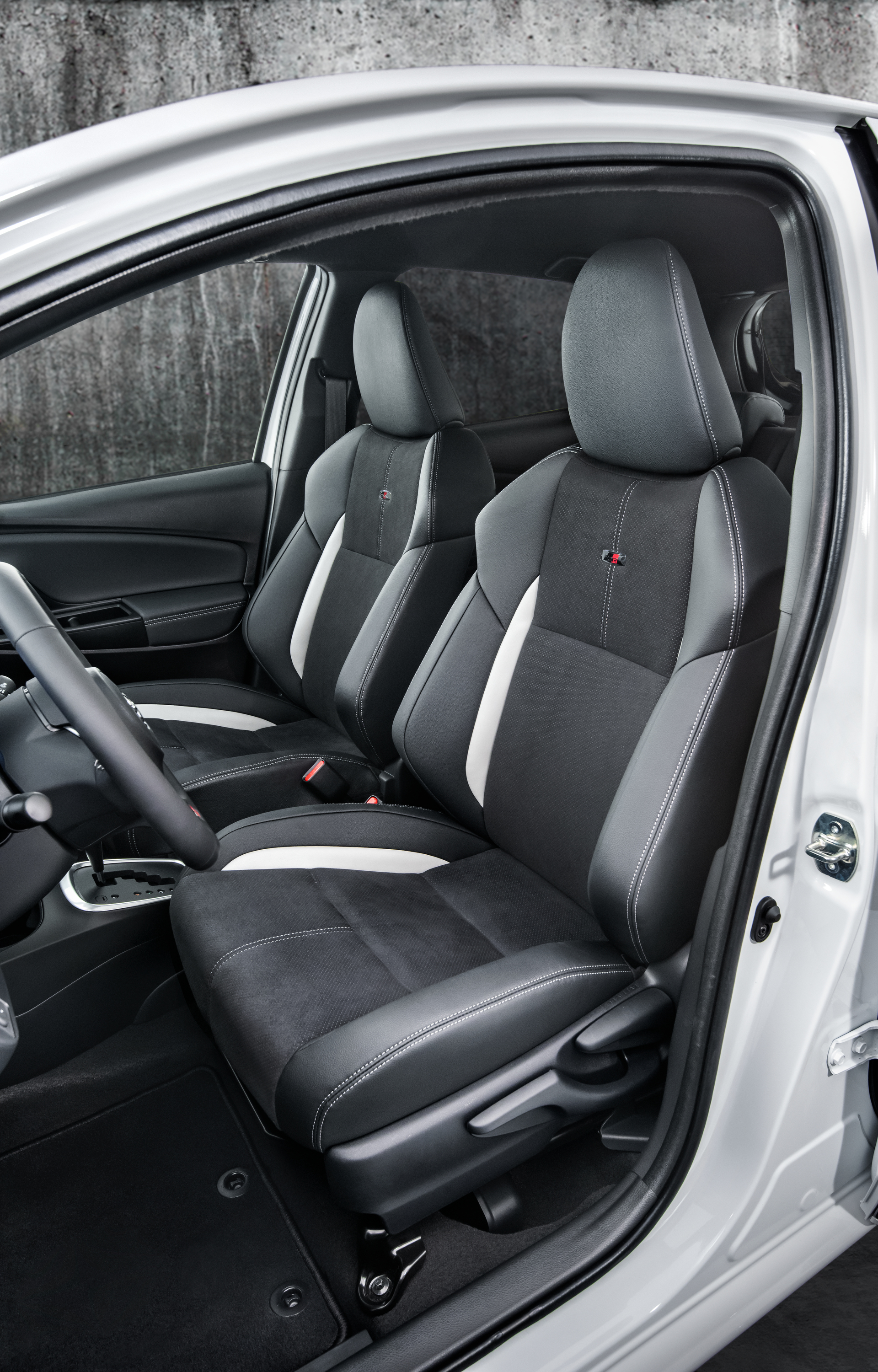 TOYOTA_YARIS_GRS_04 New Toyota Yaris GR Sport Wants To Be Fun And Engaging But There’s A Catch