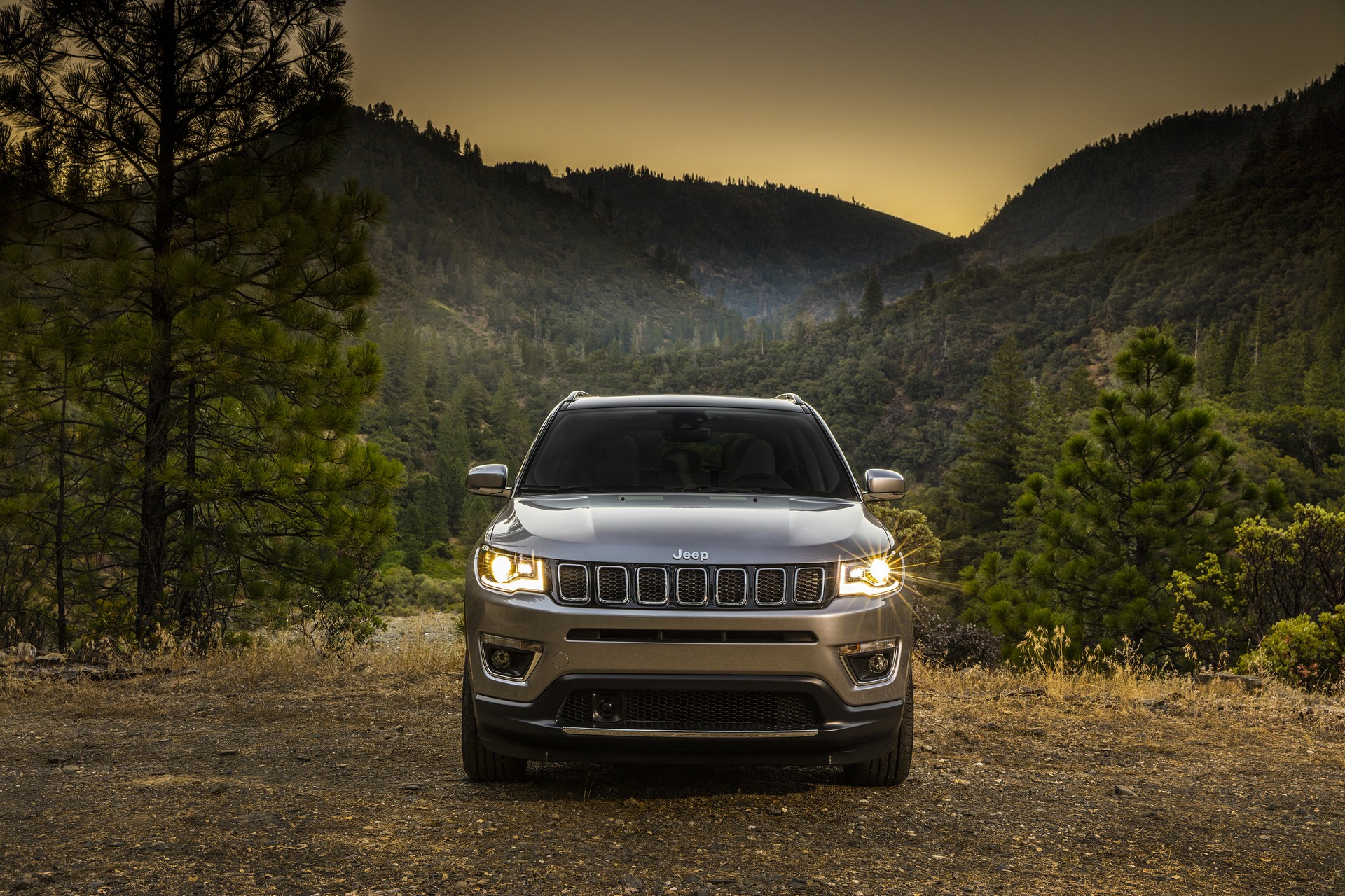2019-Jeep-Compass-8 2019 Jeep Compass Upland Special Edition Gives The Entry-Level Model Trailhawk Looks