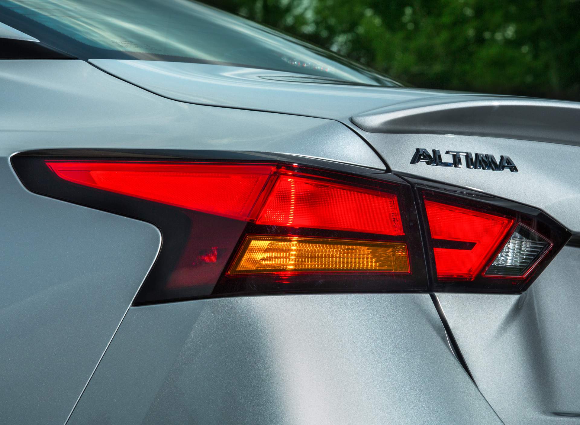 2019-Nissan-Altima-3 2019 Nissan Altima Starts From $23,750, Sales Commence On October 3