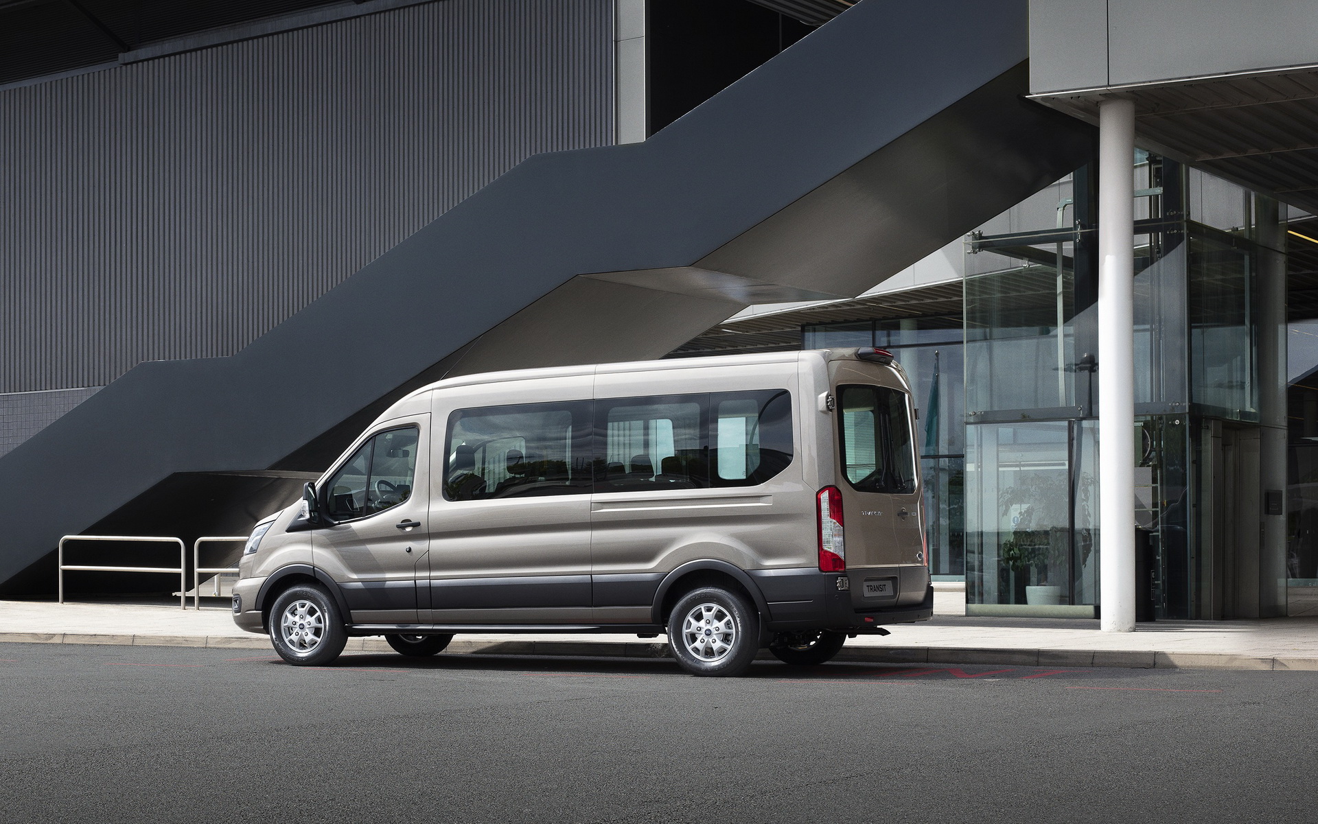 ford-all-new-transit-two-tonne-custom-connect-10 Ford Unveils All-New Transit Two-Tonne, Connect And Custom Vans