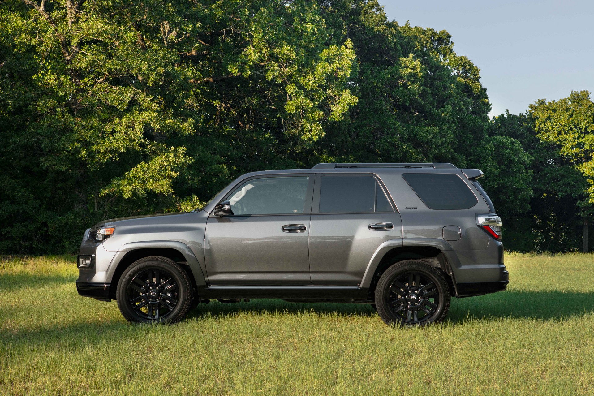 2019_4Runner_Nightshade_2_7E974D1C5F944146E1D952A03D2315B4CD42DC03 Toyota 4Runner Nightshade Special Edition Embraces The Blackout Trend