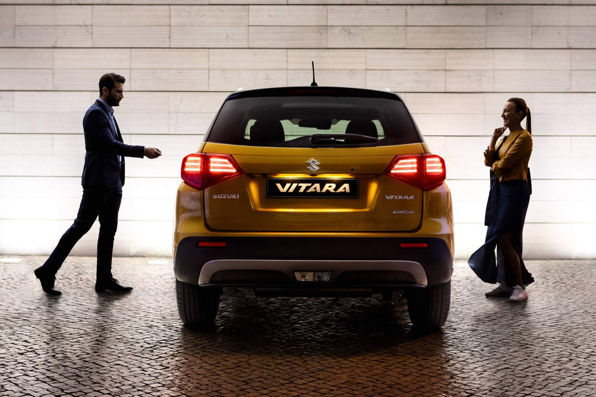 2019-Suzuki-Vitara-20 Suzuki Drops More Photos Of 2019 Vitara, Prices It From €18,650 In Germany