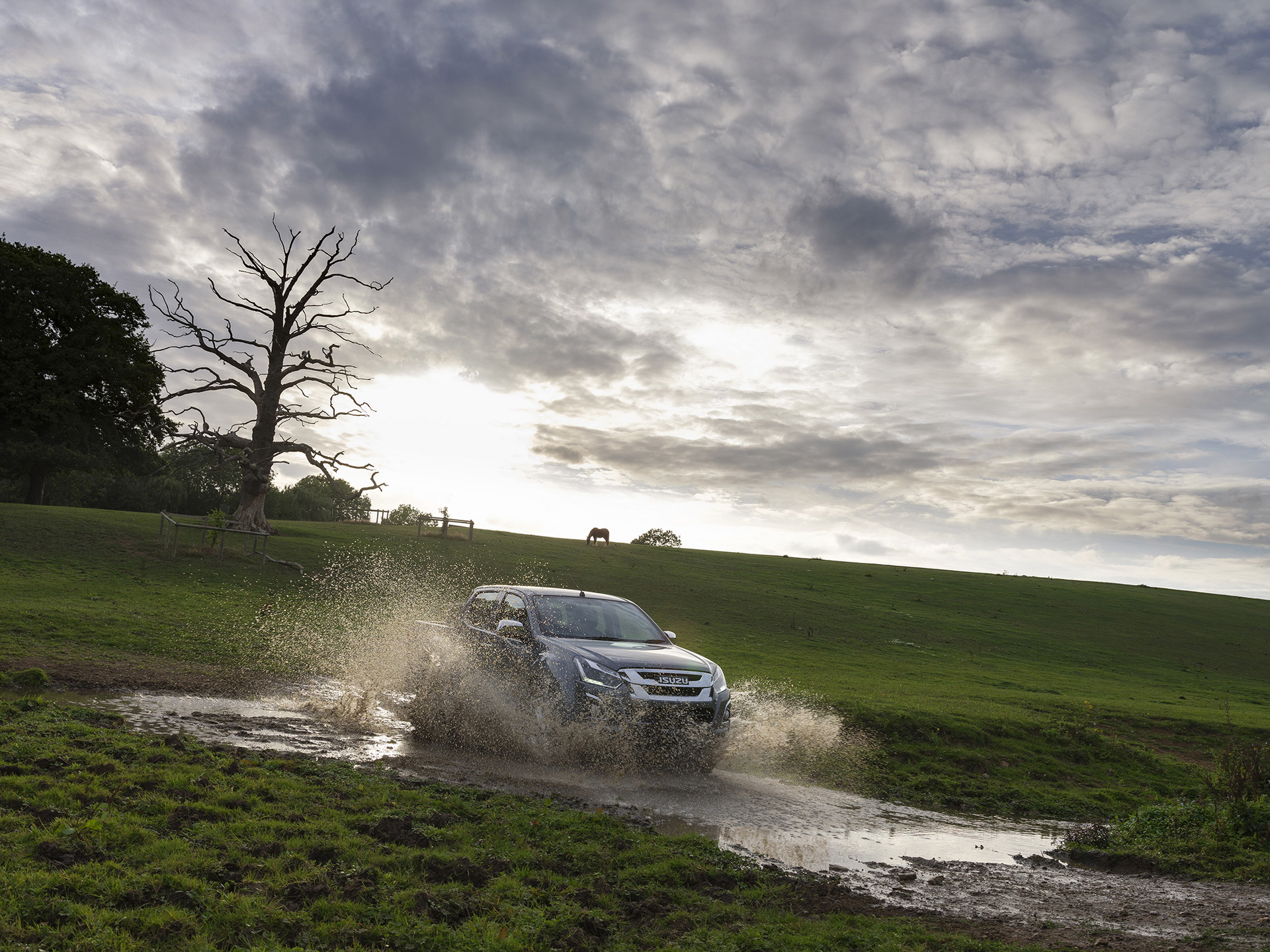 isuzu-updated-2018my-dmax-1 Updated 2018 Isuzu D-Max Coming With Better Tech And Quality