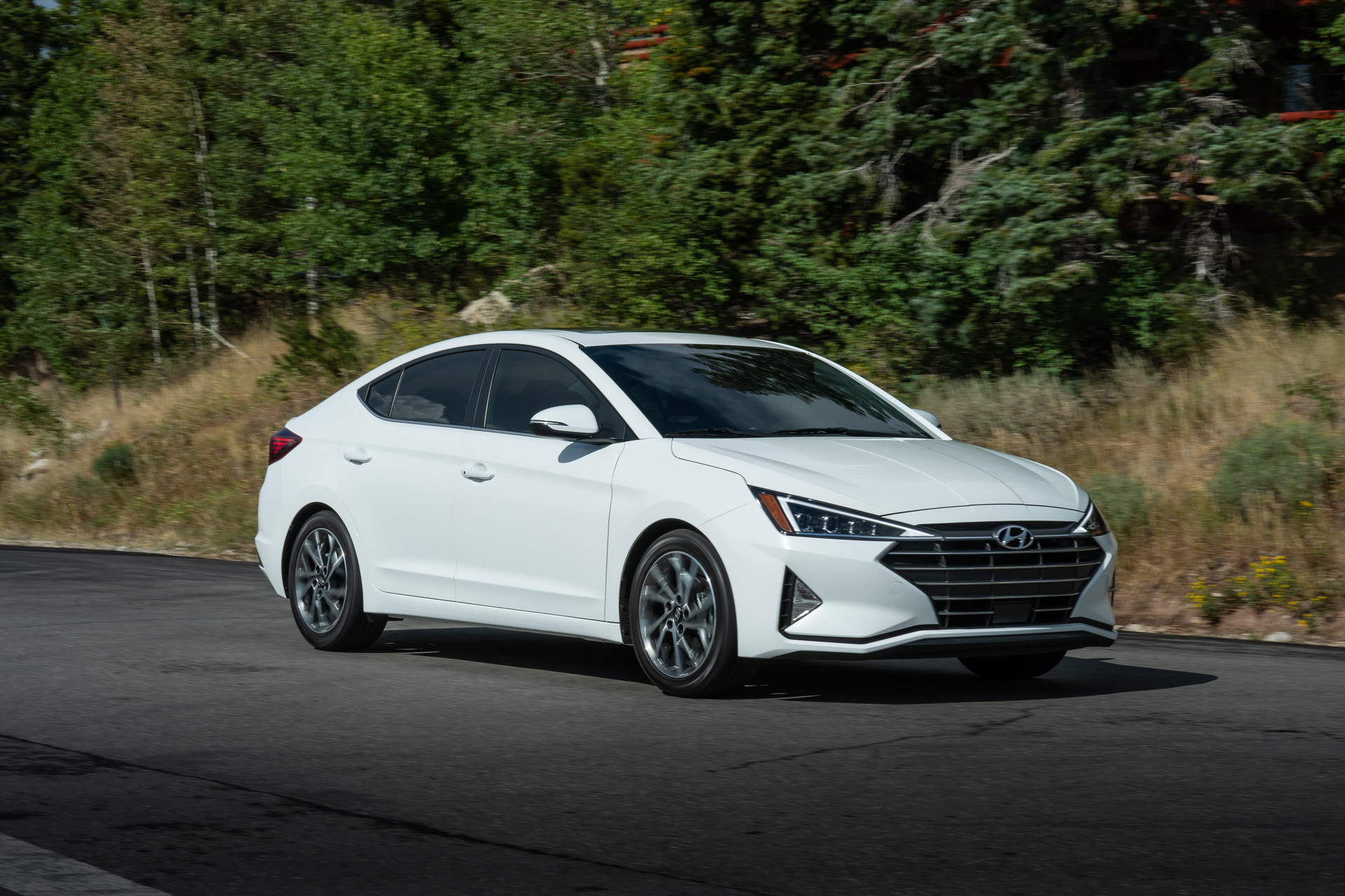 2019-Hyundai-Elantra-17 Updated 2019 Hyundai Elantra Goes On Sale, Priced From $17,985