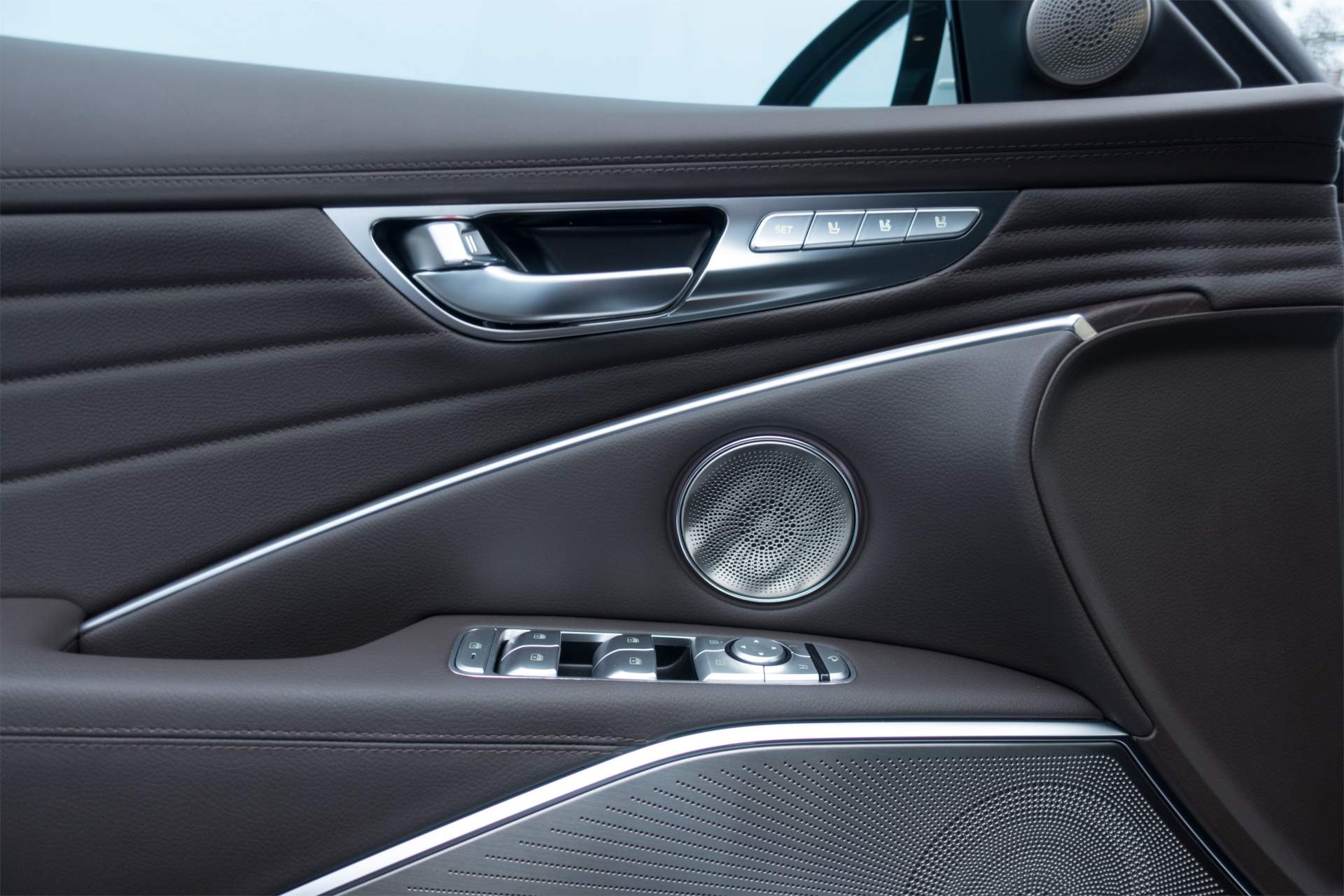 2019 K900 2019 Kia K900 Detailed As Sales Debut Draws Nearer, Pricing TBA