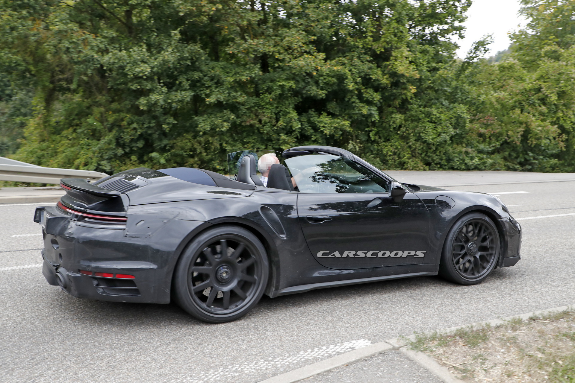 porsche-911-turbo-cabrio-top-down-spy-8 2020 Porsche 911 Turbo Cabrio Kisses Summer Goodbye With Top Down
