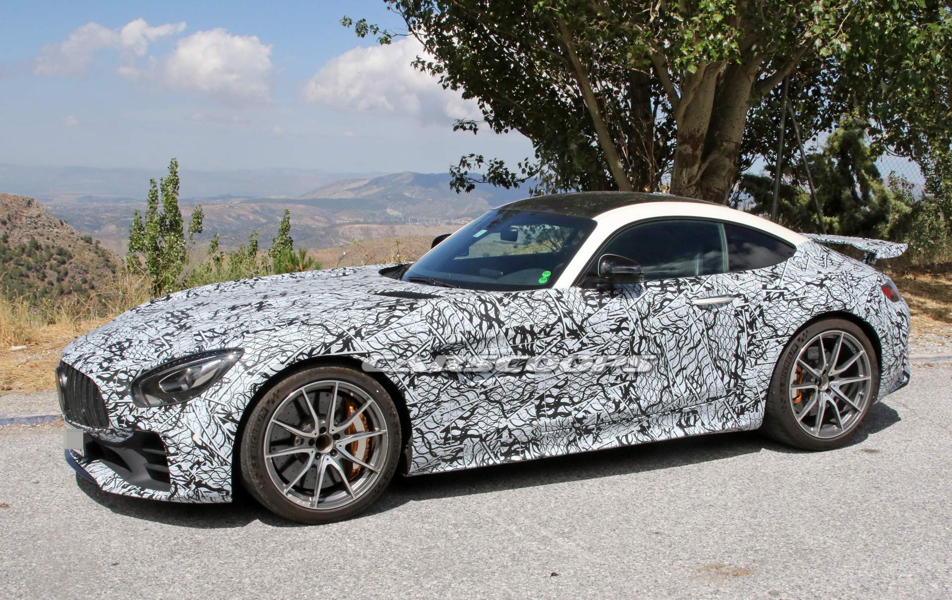 Mercedes-AMG-GT-R-prototype-spy-shots-6 Louder Mercedes-AMG GT R Prototype Spied With New Exhausts, What Is It?