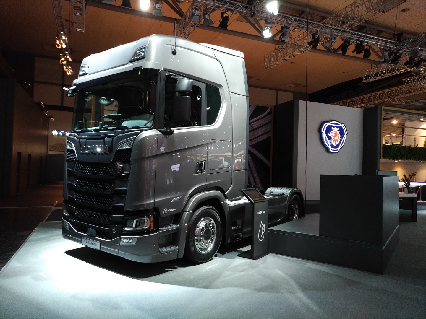 traton-group-2018-iaa-40 VW Truck & Bus Becomes TRATON Group, Wants To Revolutionize Global Transportation