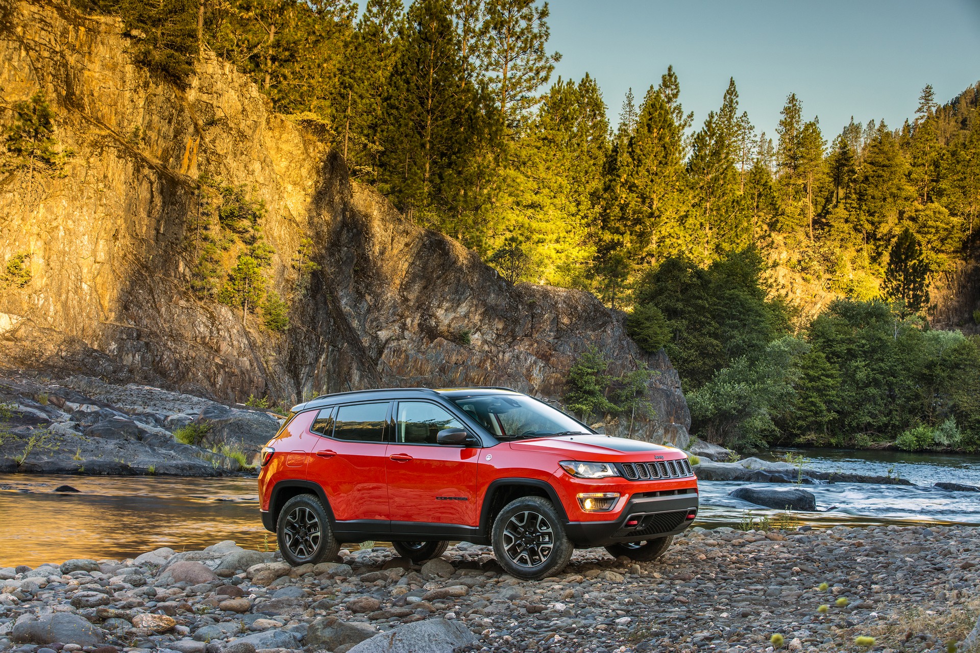 2019-Jeep-Compass-32 2019 Jeep Compass Upland Special Edition Gives The Entry-Level Model Trailhawk Looks