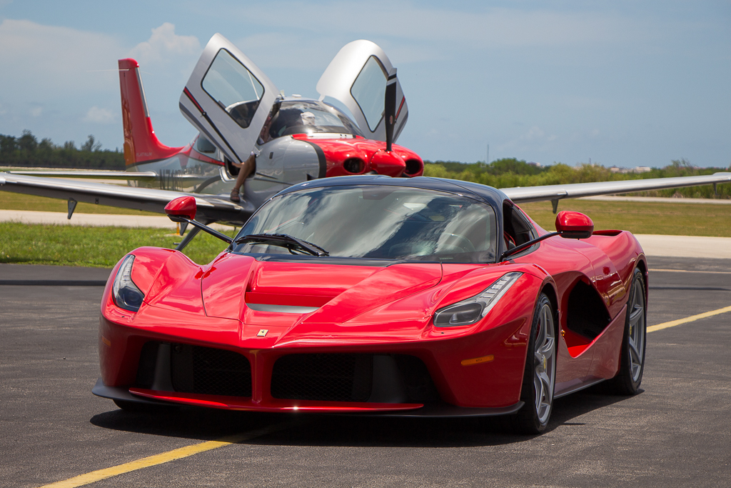 2015-LaFerrari-Auction-1 2015 LaFerrari Fails To Sell On Online Auction Despite $3.1 Million Bid