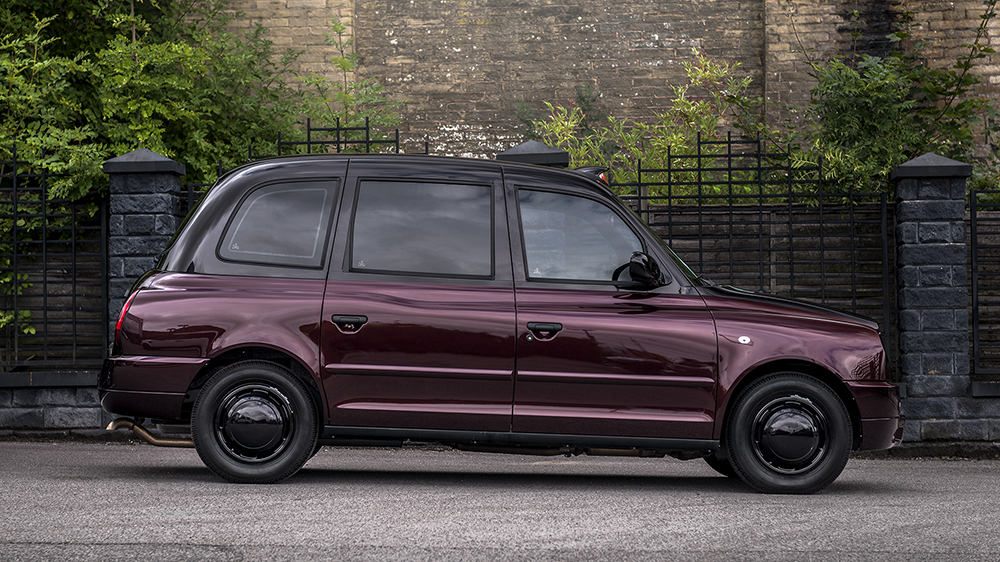 London Taxi-2 Kahn Upgrades The Iconic TX4 London Taxi To Rolls-Royce Standards Of Luxury